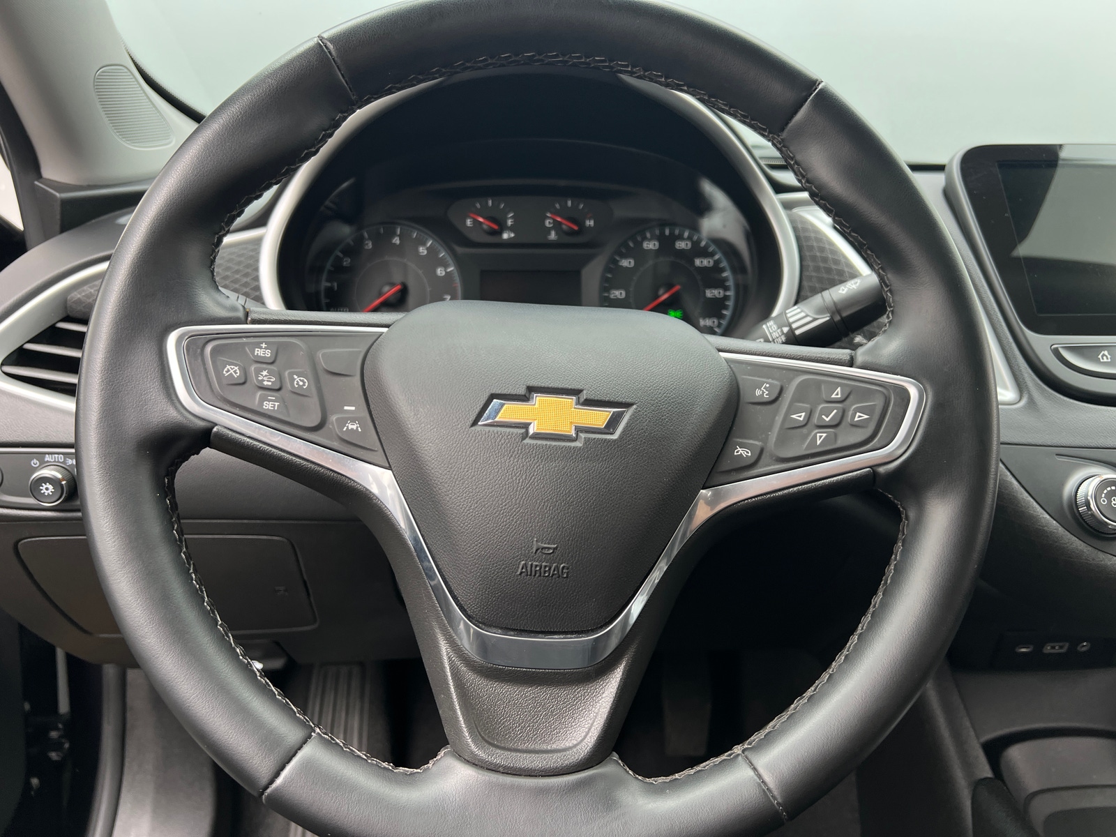 Thumbnail: 2023 Chevrolet Malibu - 5