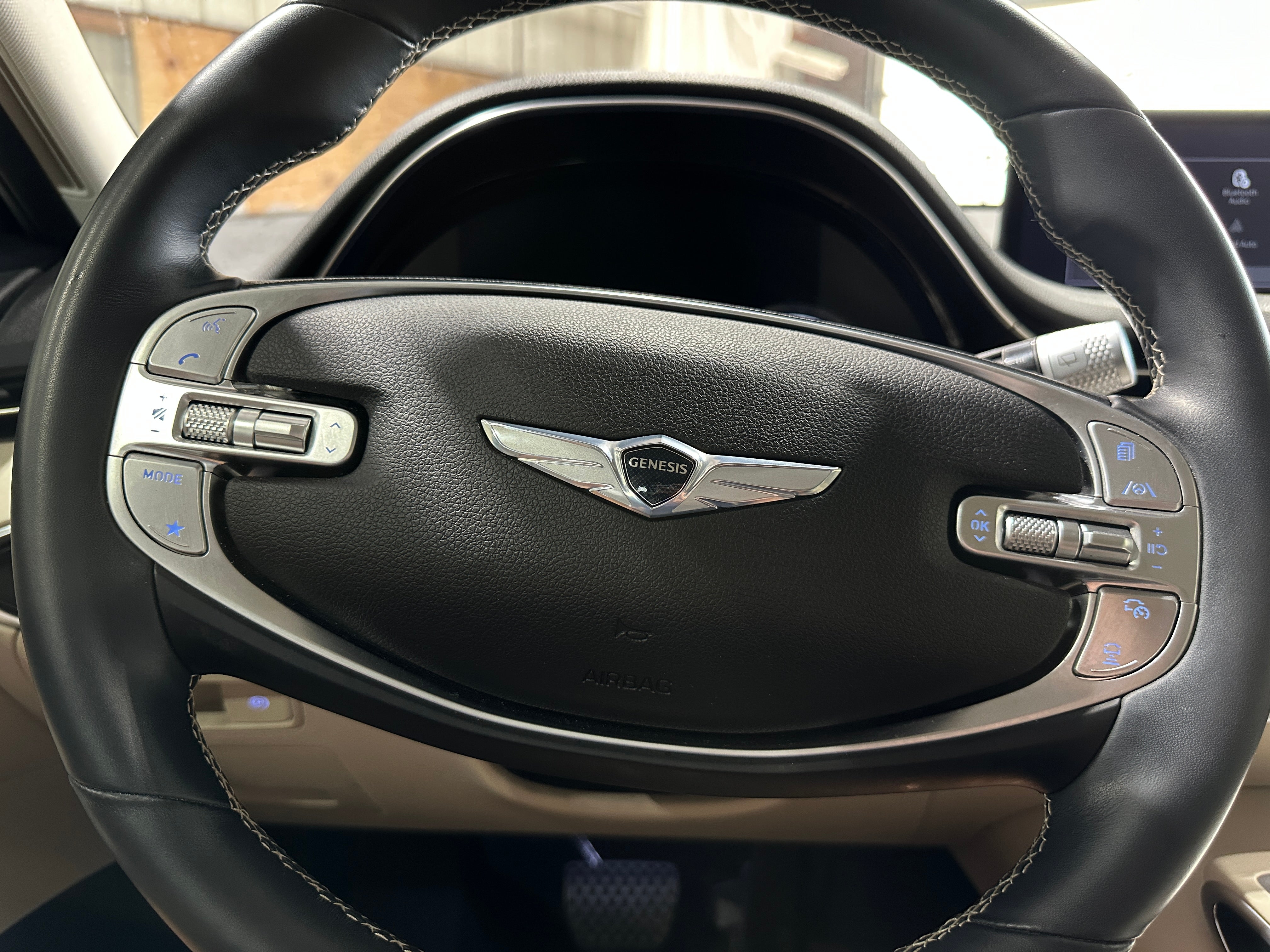 2022 Genesis GV70 Standard 4