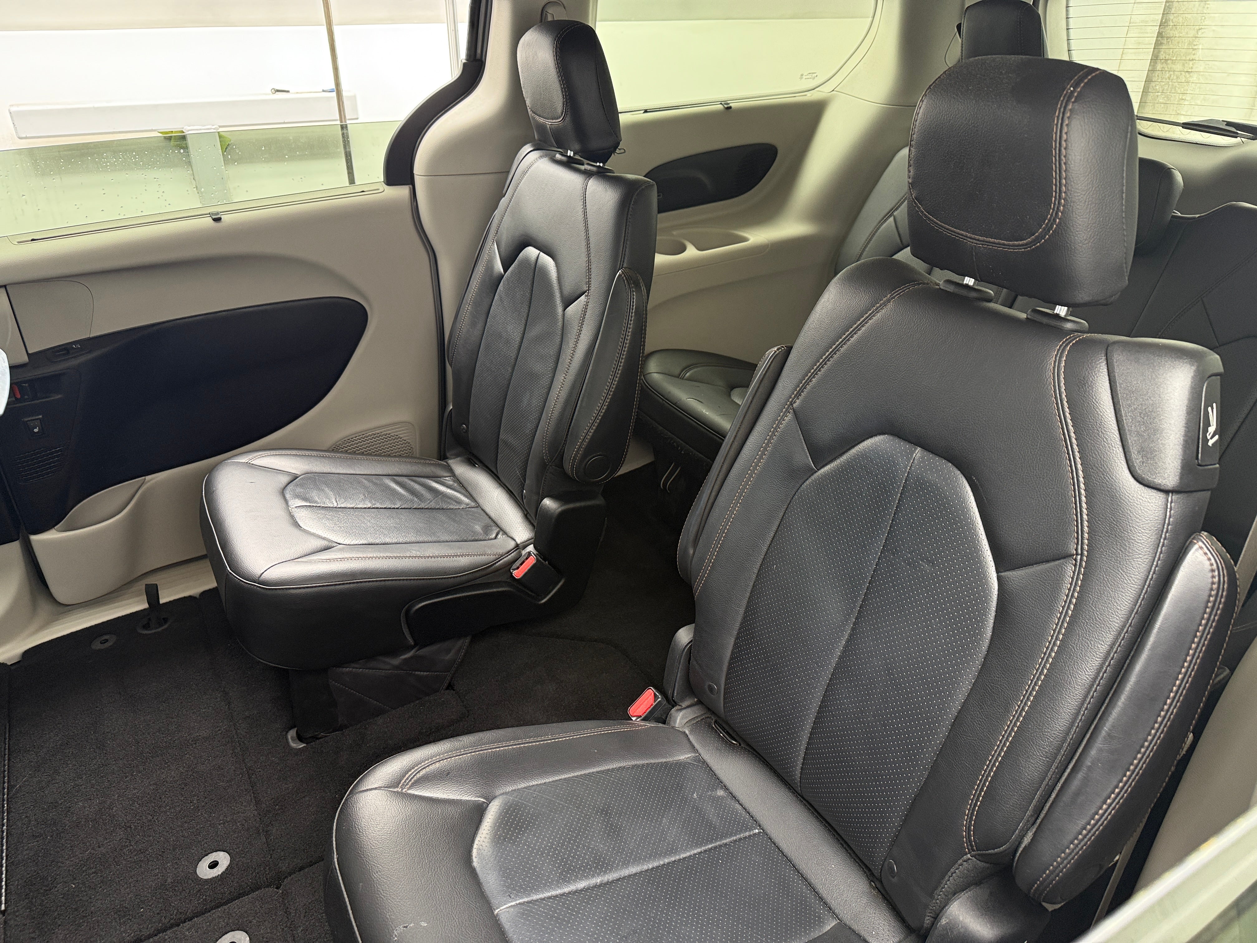 2018 Chrysler Pacifica  5