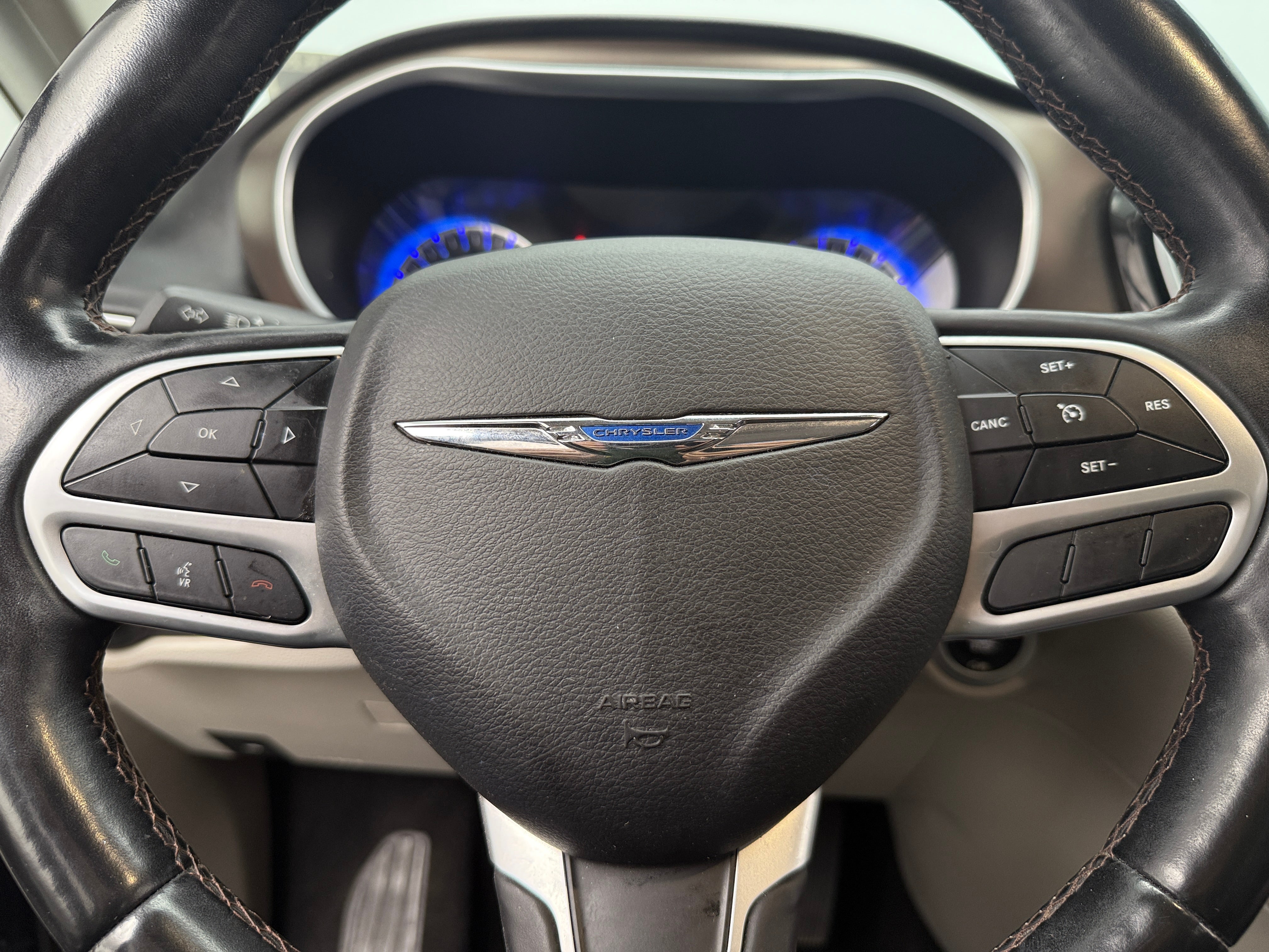 2018 Chrysler Pacifica  4