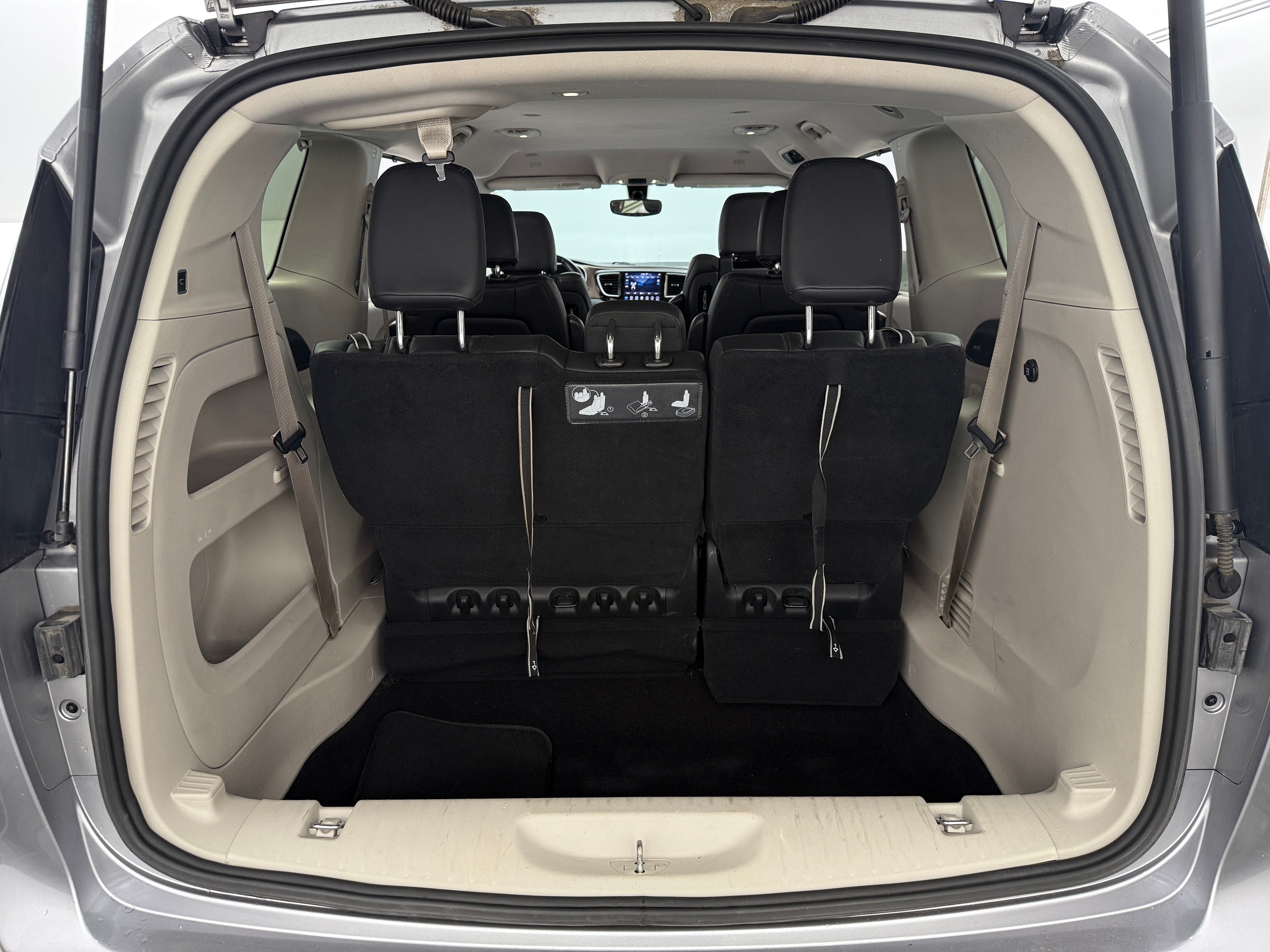 2018 Chrysler Pacifica  6