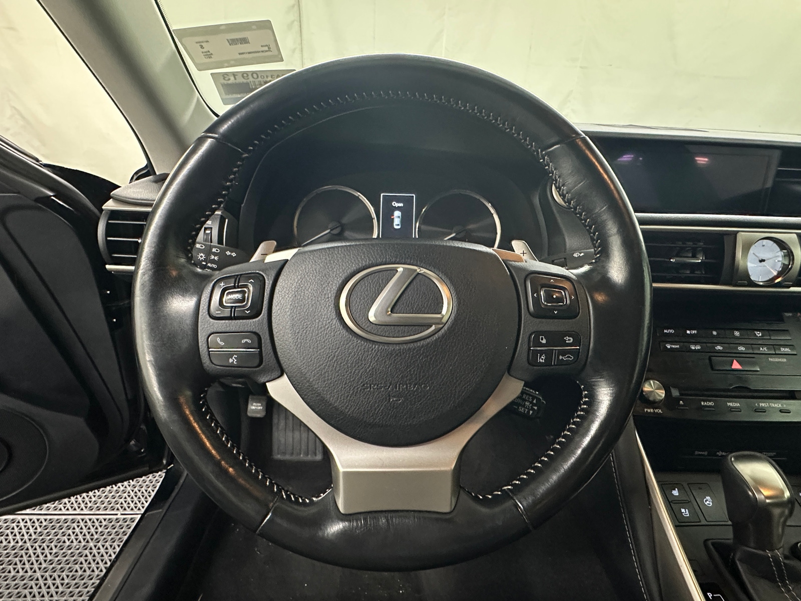 Thumbnail: 2017 Lexus IS - 4