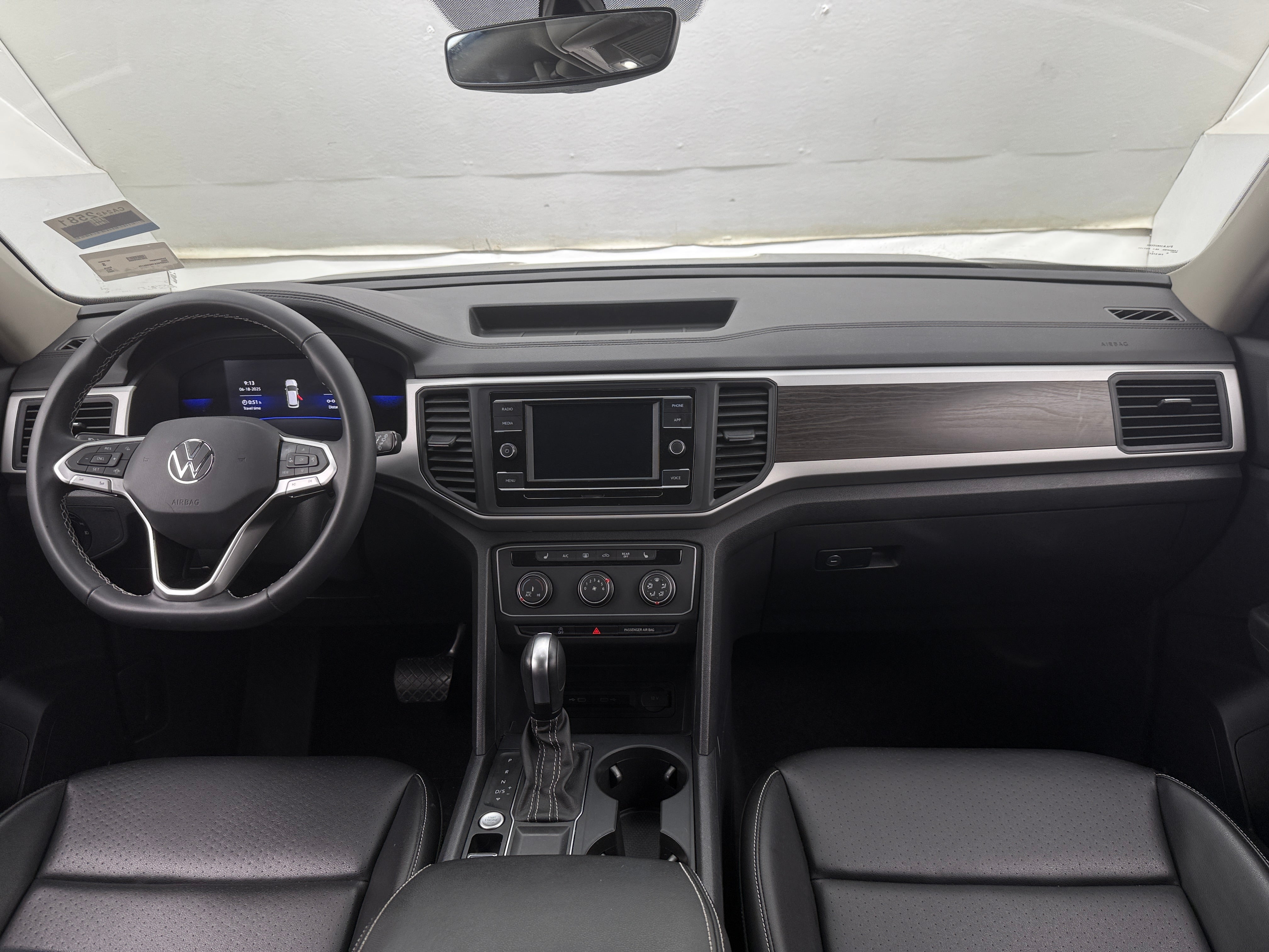 2022 Volkswagen Atlas SE 2