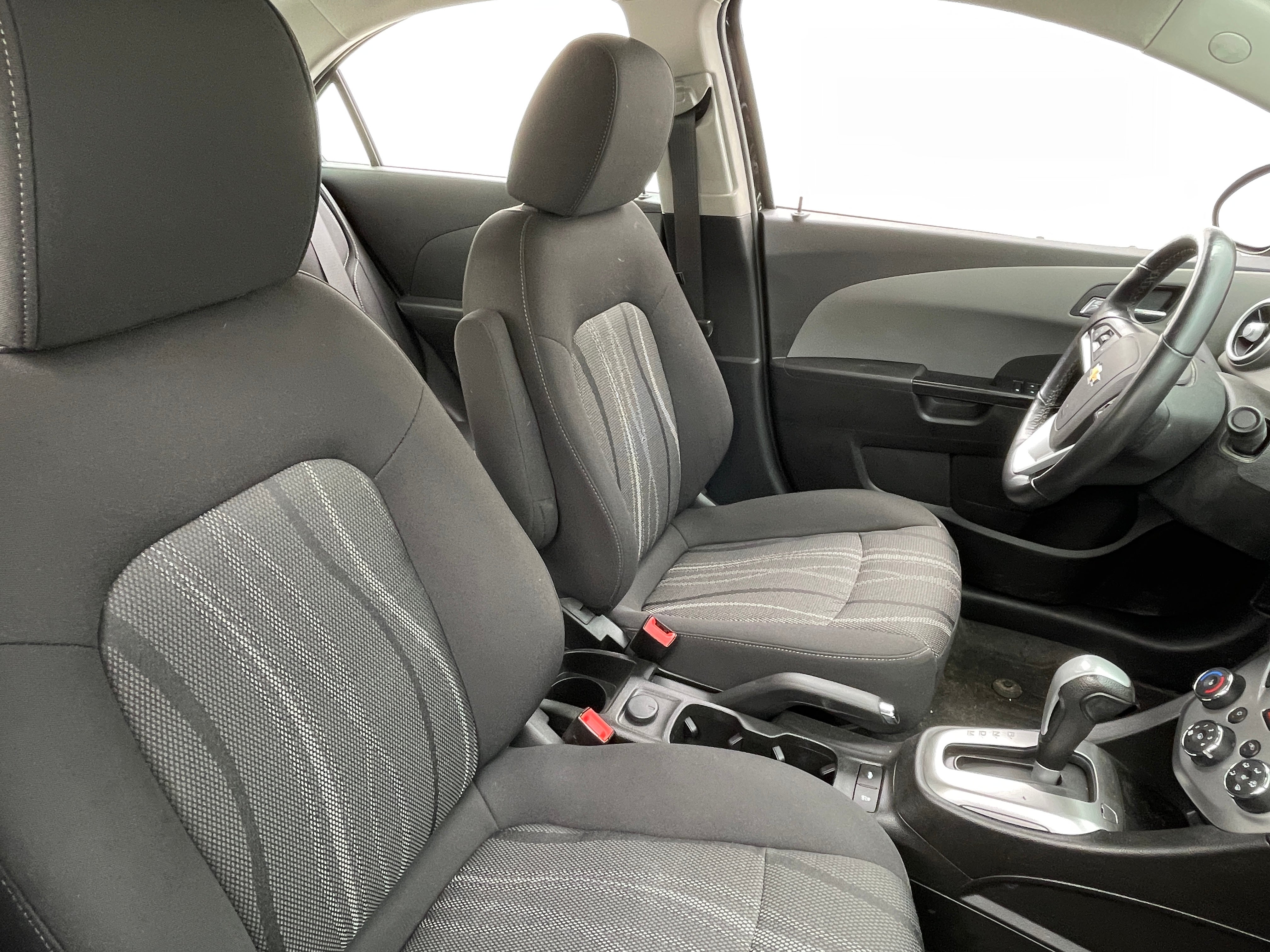 2020 Chevrolet Sonic LT 2