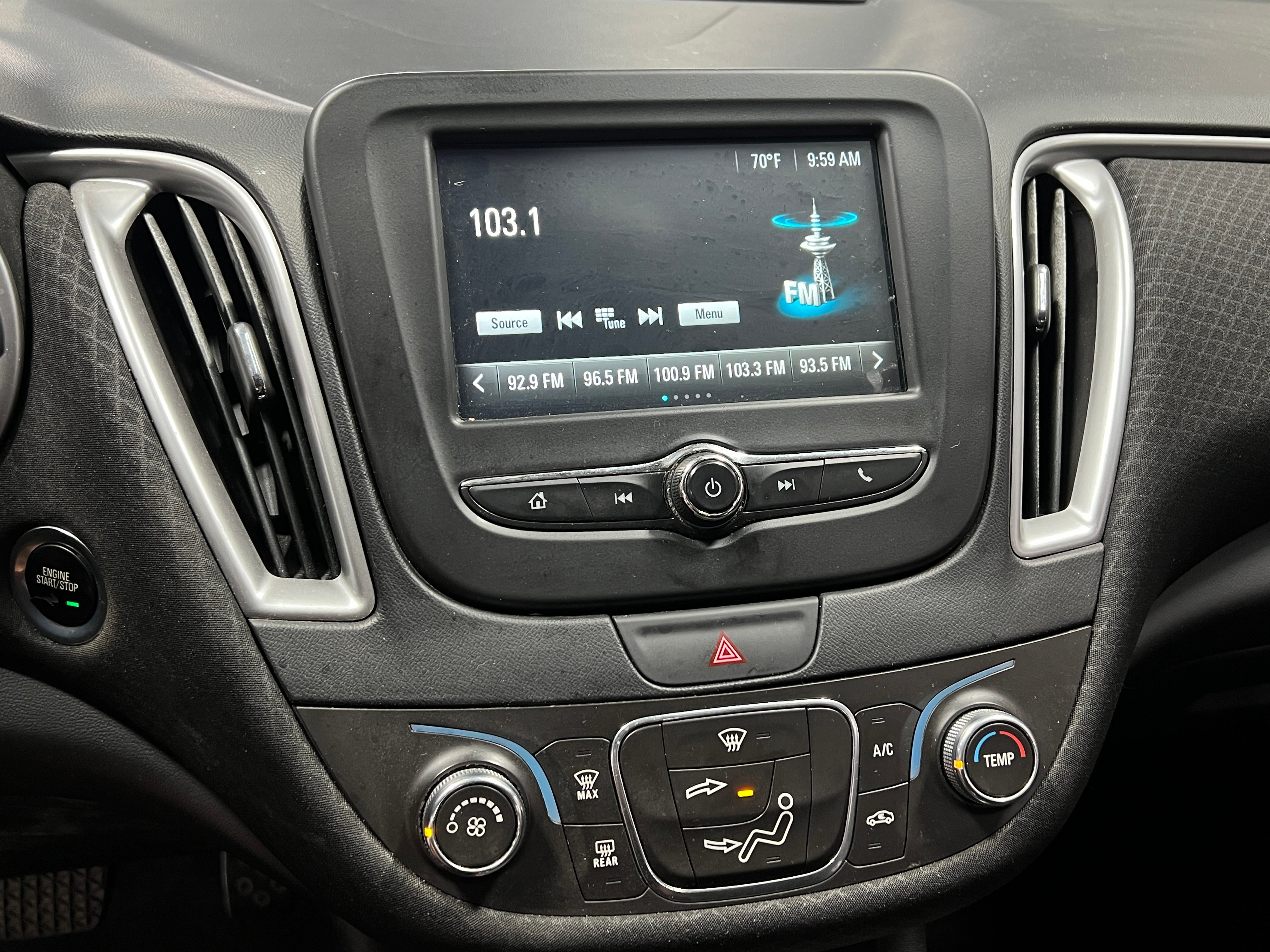2017 Chevrolet Malibu LS 4