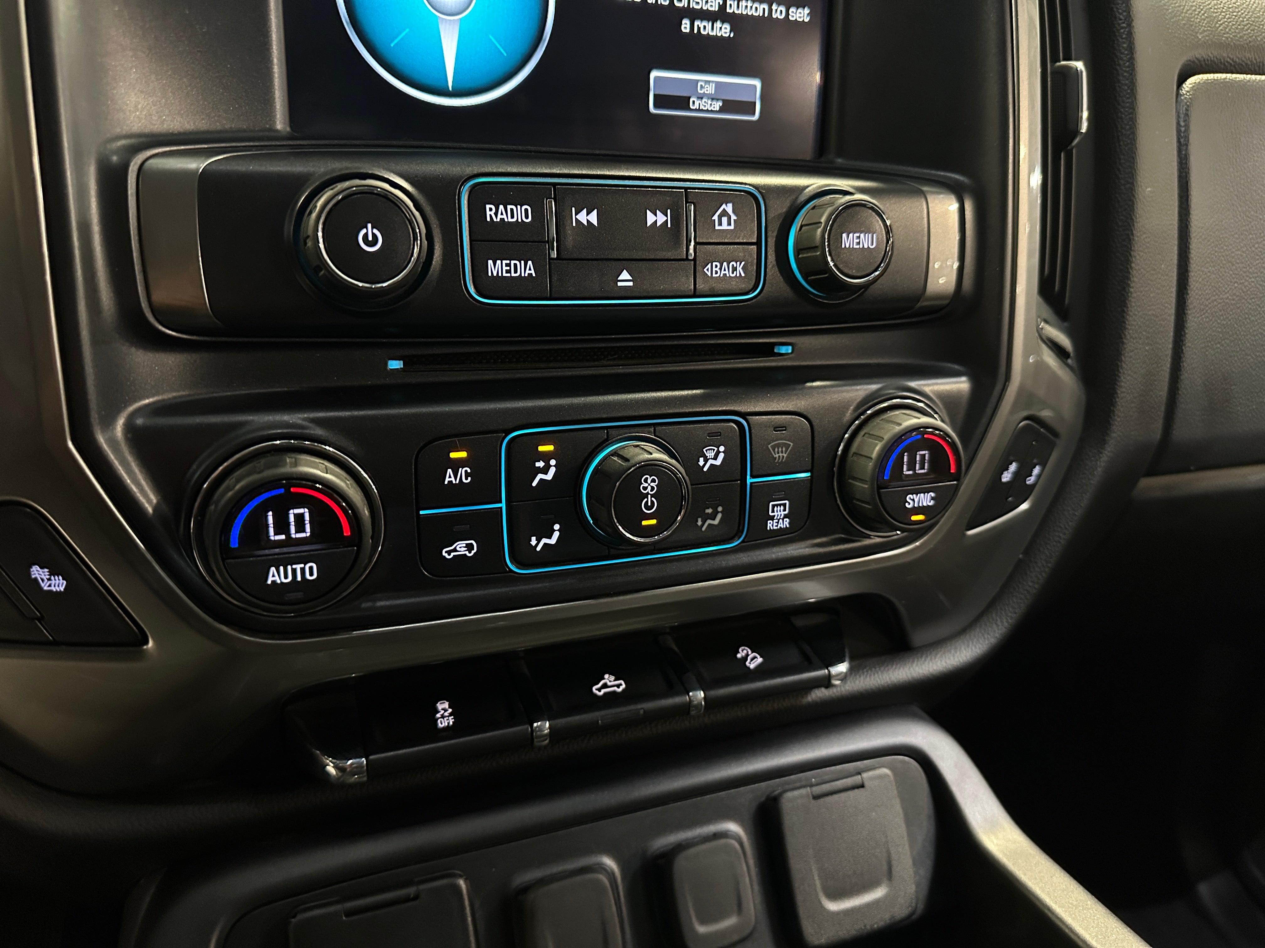Thumbnail: 2018 Chevrolet Silverado 1500 - 4