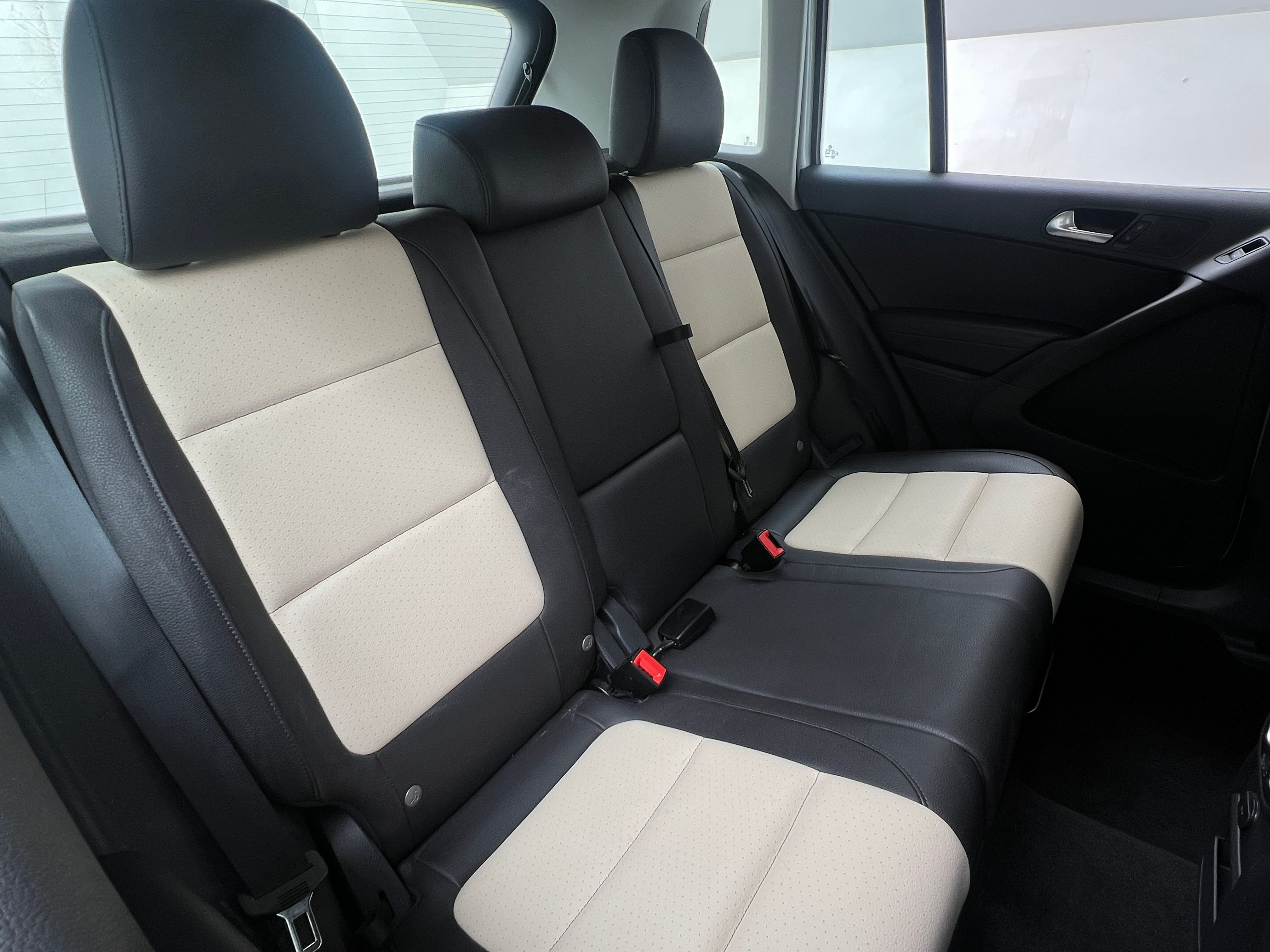 Thumbnail: 2017 Volkswagen Tiguan - 6