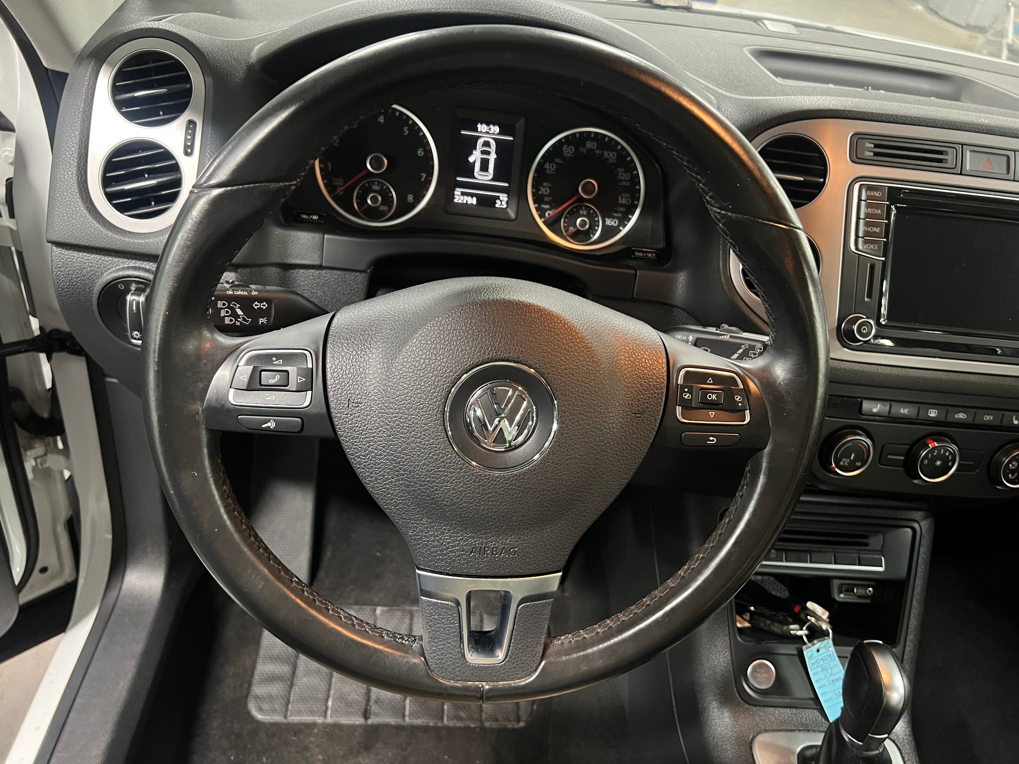 Thumbnail: 2017 Volkswagen Tiguan - 5
