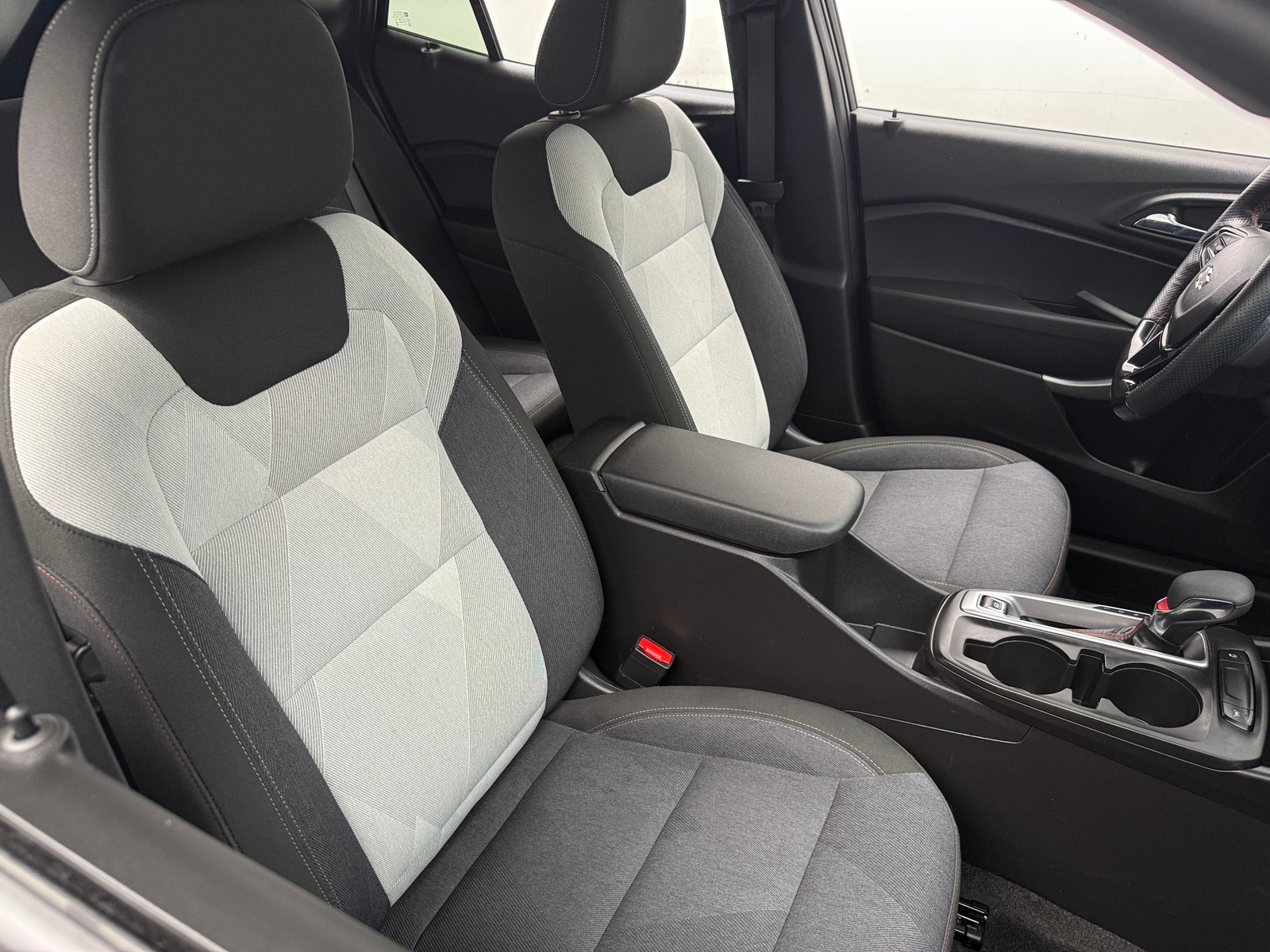 Thumbnail: 2024 Chevrolet Trax - 2