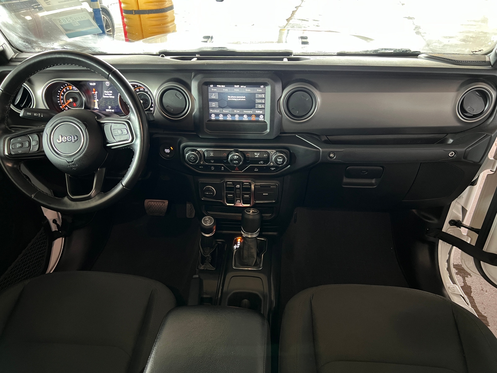 Thumbnail: 2021 Jeep Gladiator - 3
