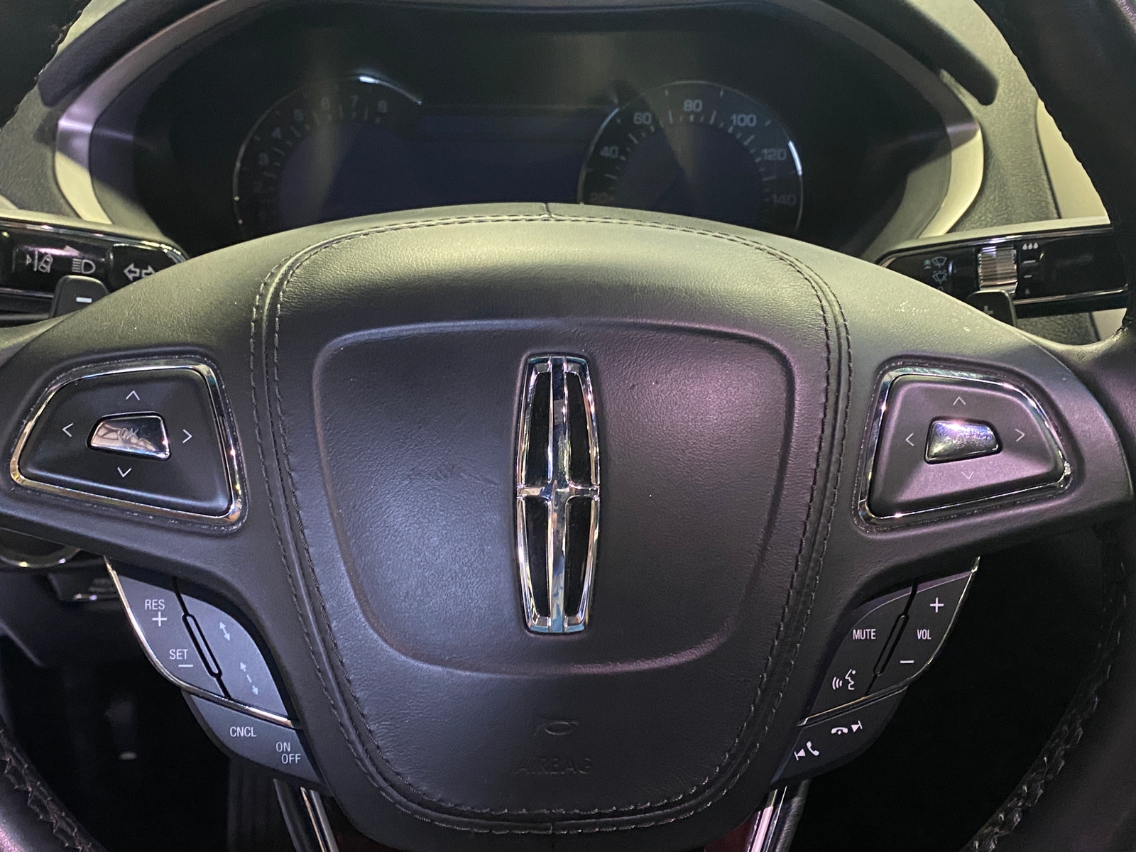 Thumbnail: 2017 Lincoln MKZ - 4