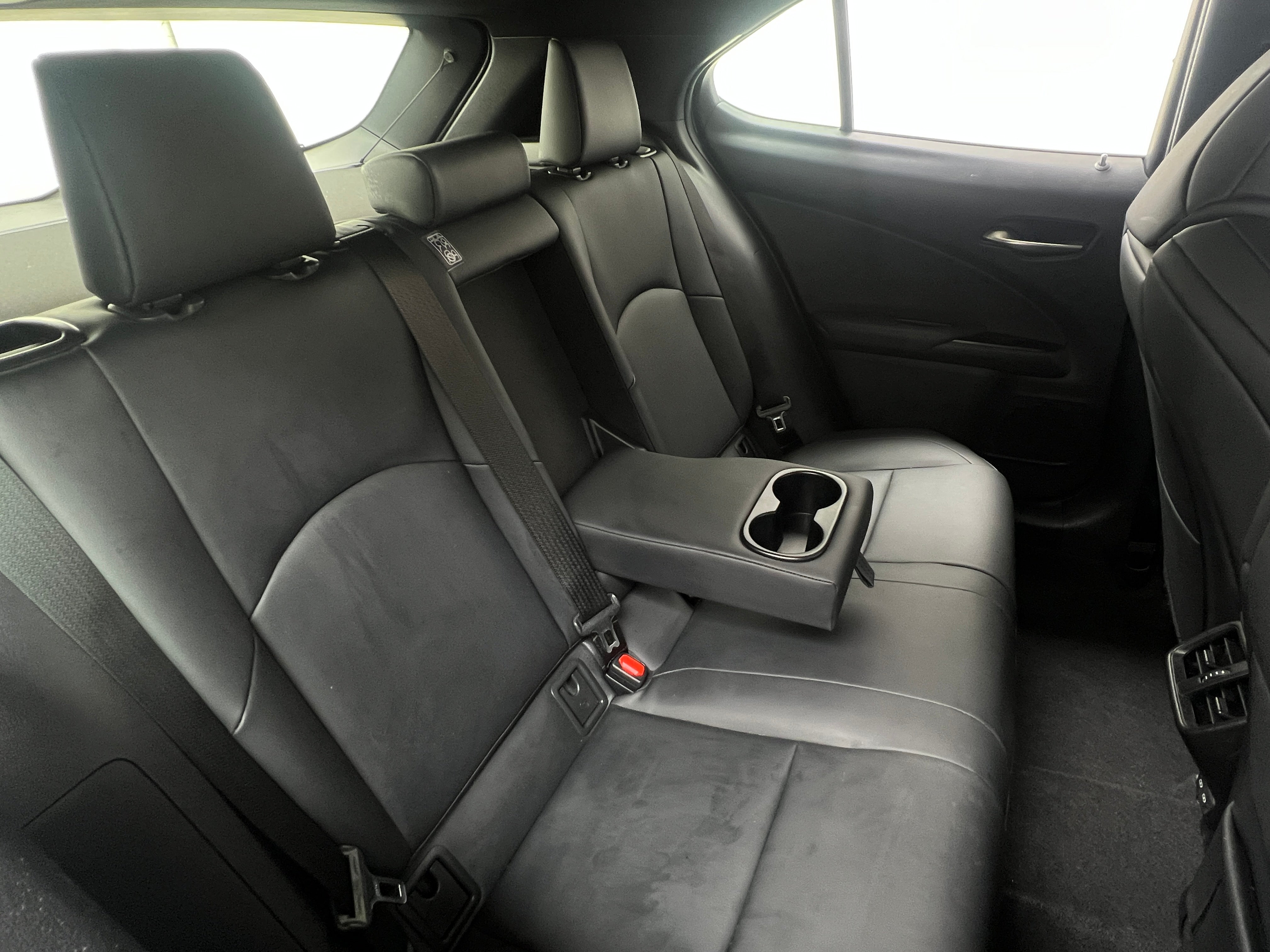 2022 Lexus UX 200 5