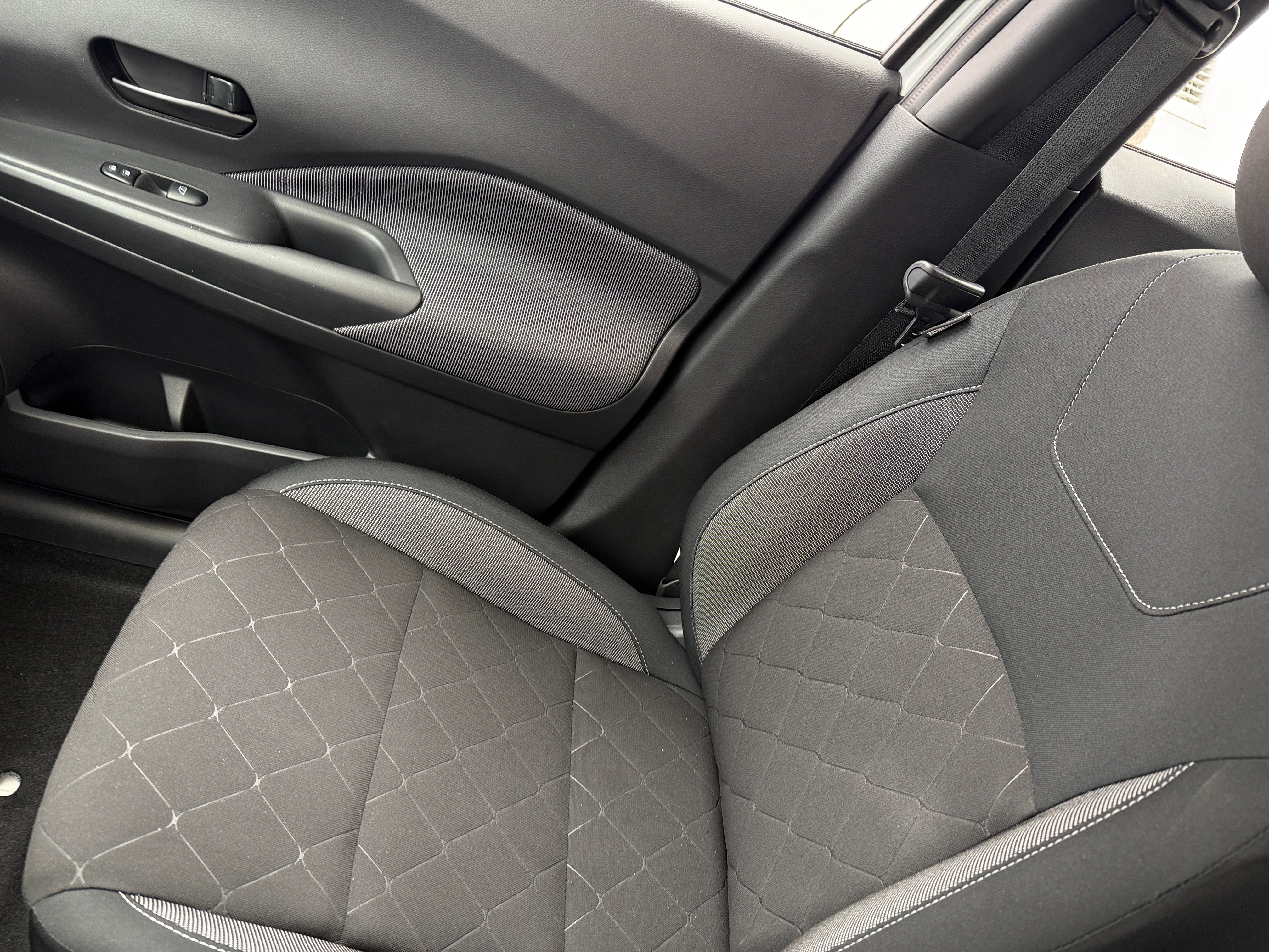 2020 Nissan Kicks S 2
