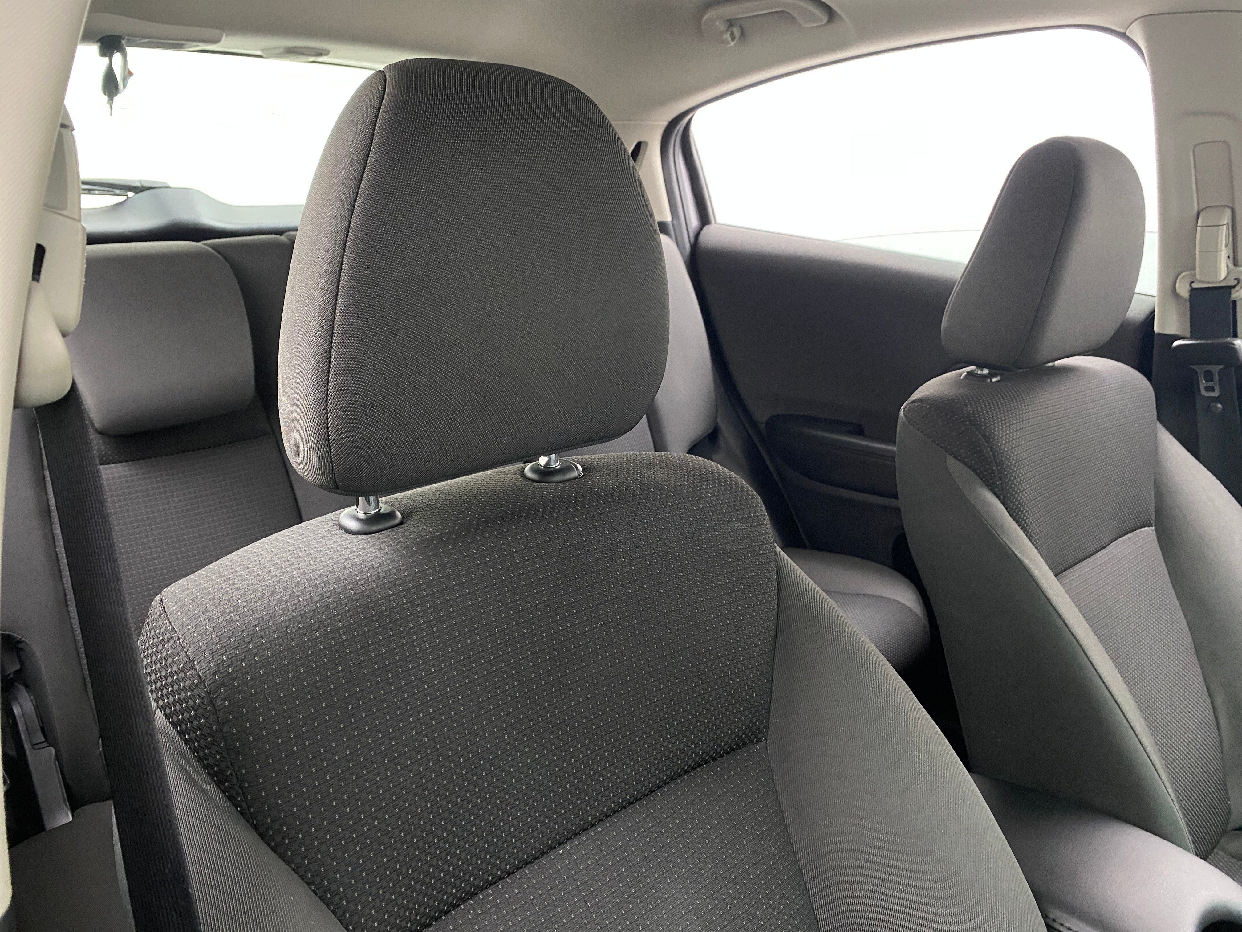 2019 Honda HR-V LX 2