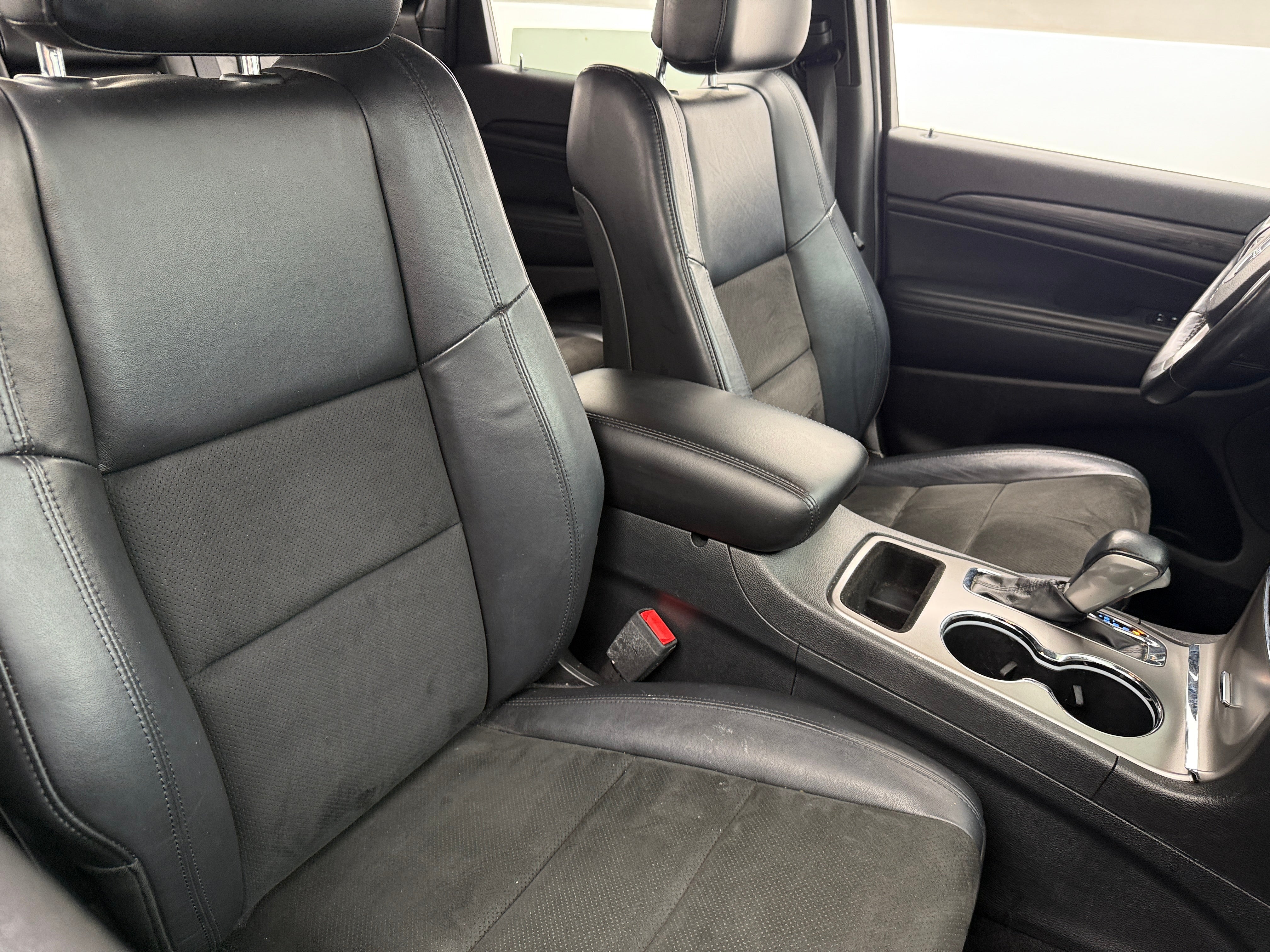 2020 Jeep Grand Cherokee Altitude 2