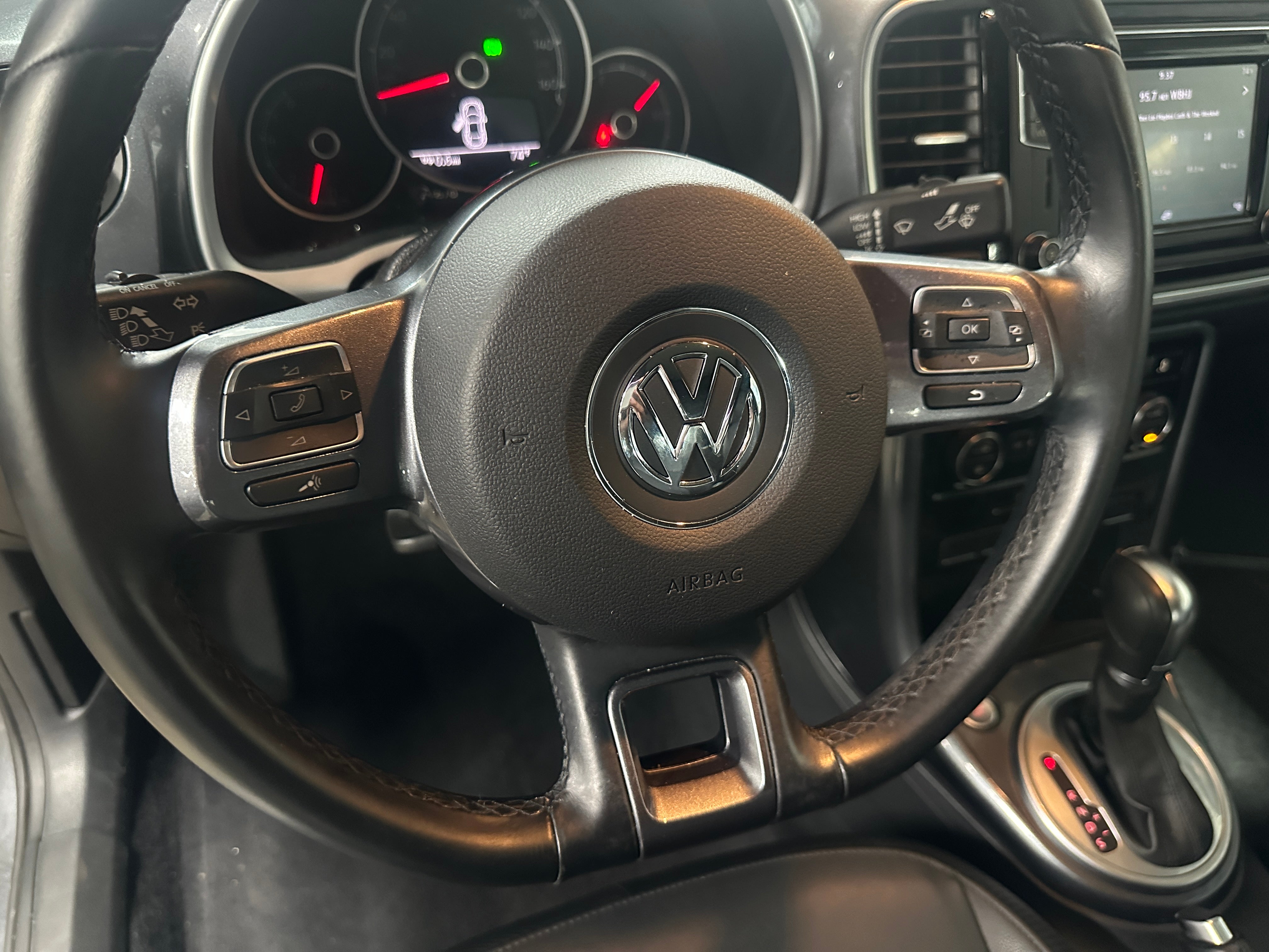 2018 Volkswagen Beetle SE 5