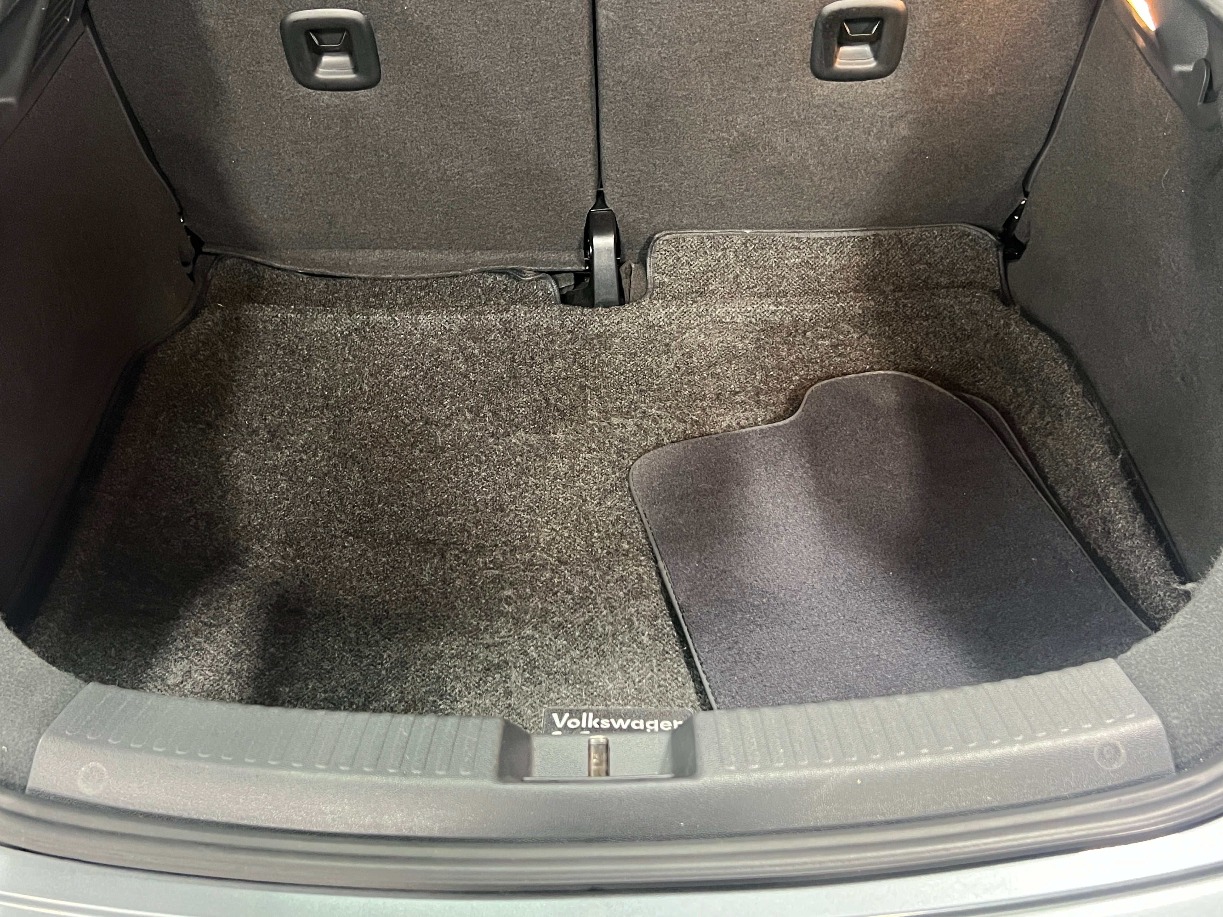 2018 Volkswagen Beetle SE 7