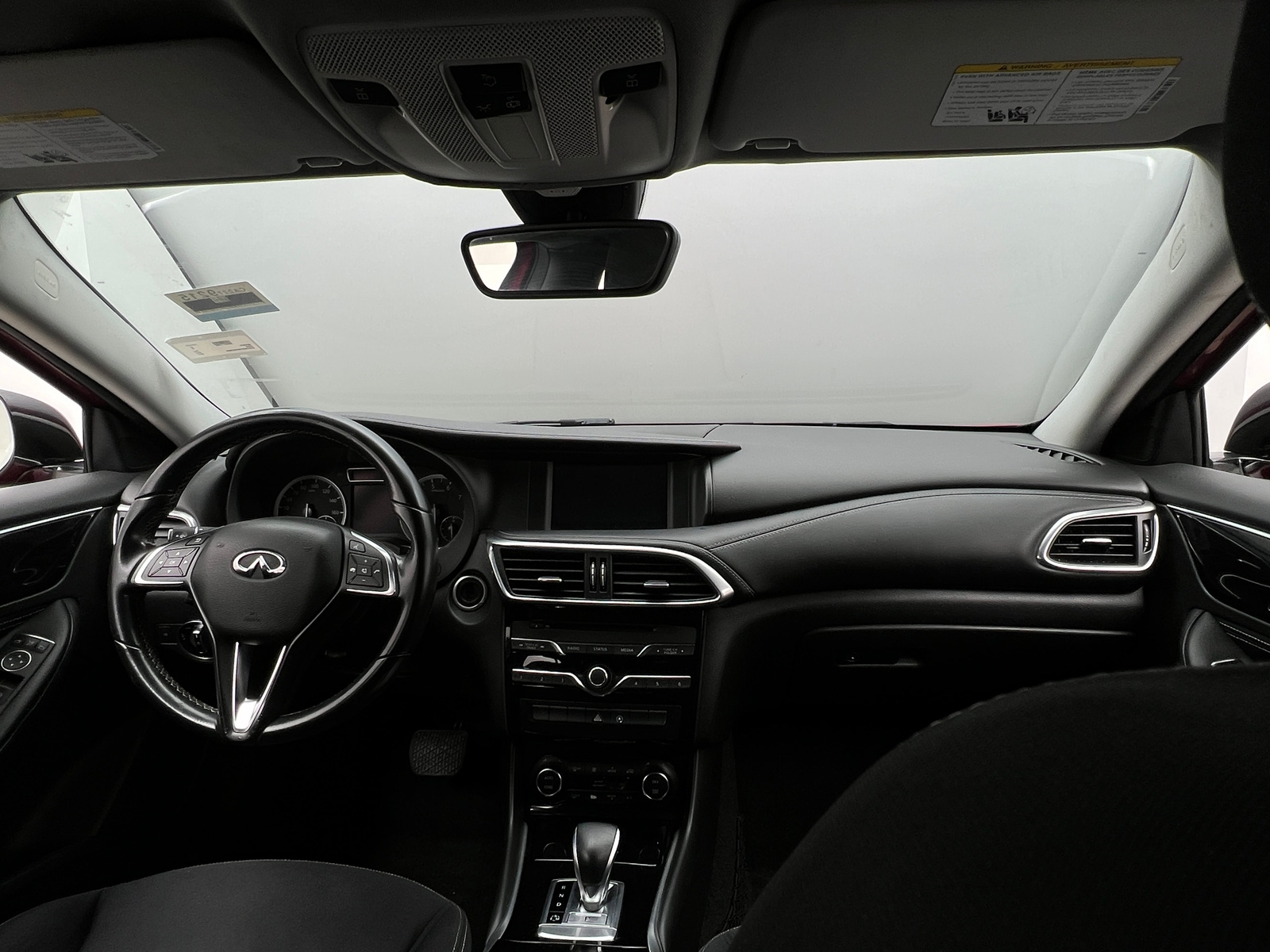 Thumbnail: 2017 INFINITI QX30 - 3