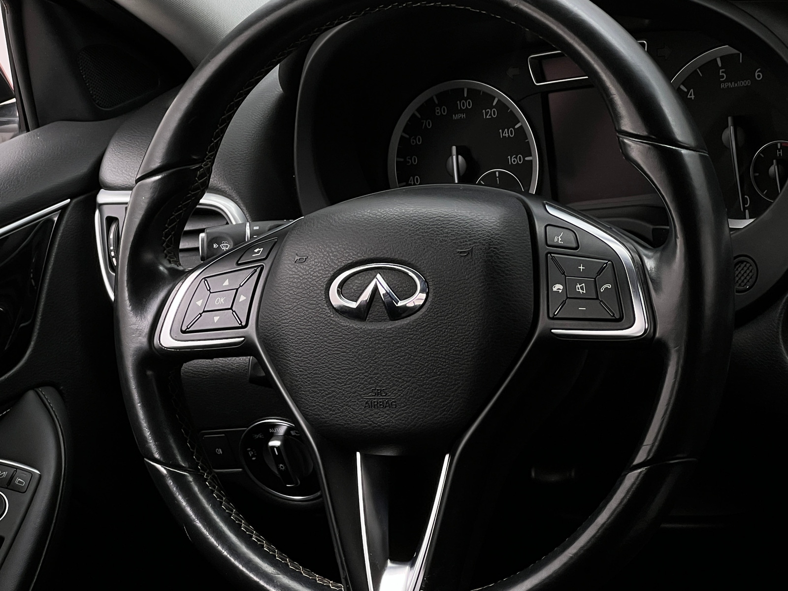 Thumbnail: 2017 INFINITI QX30 - 5