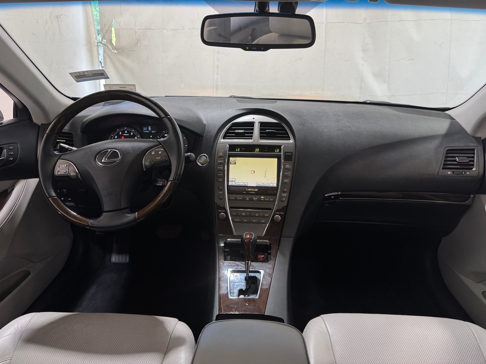 Thumbnail: 2012 Lexus ES - 2