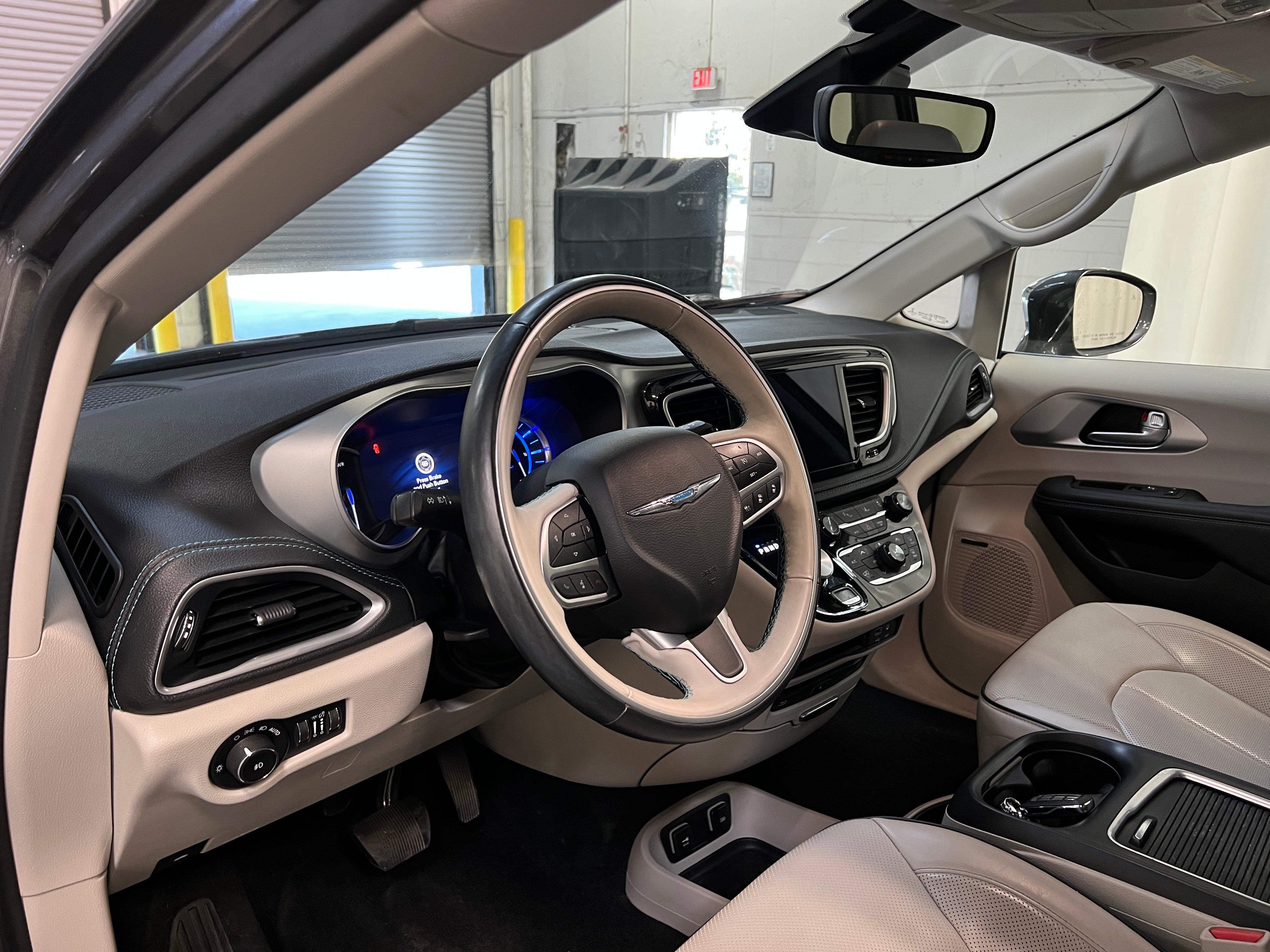 2018 Chrysler Pacifica Hybrid Limited 2