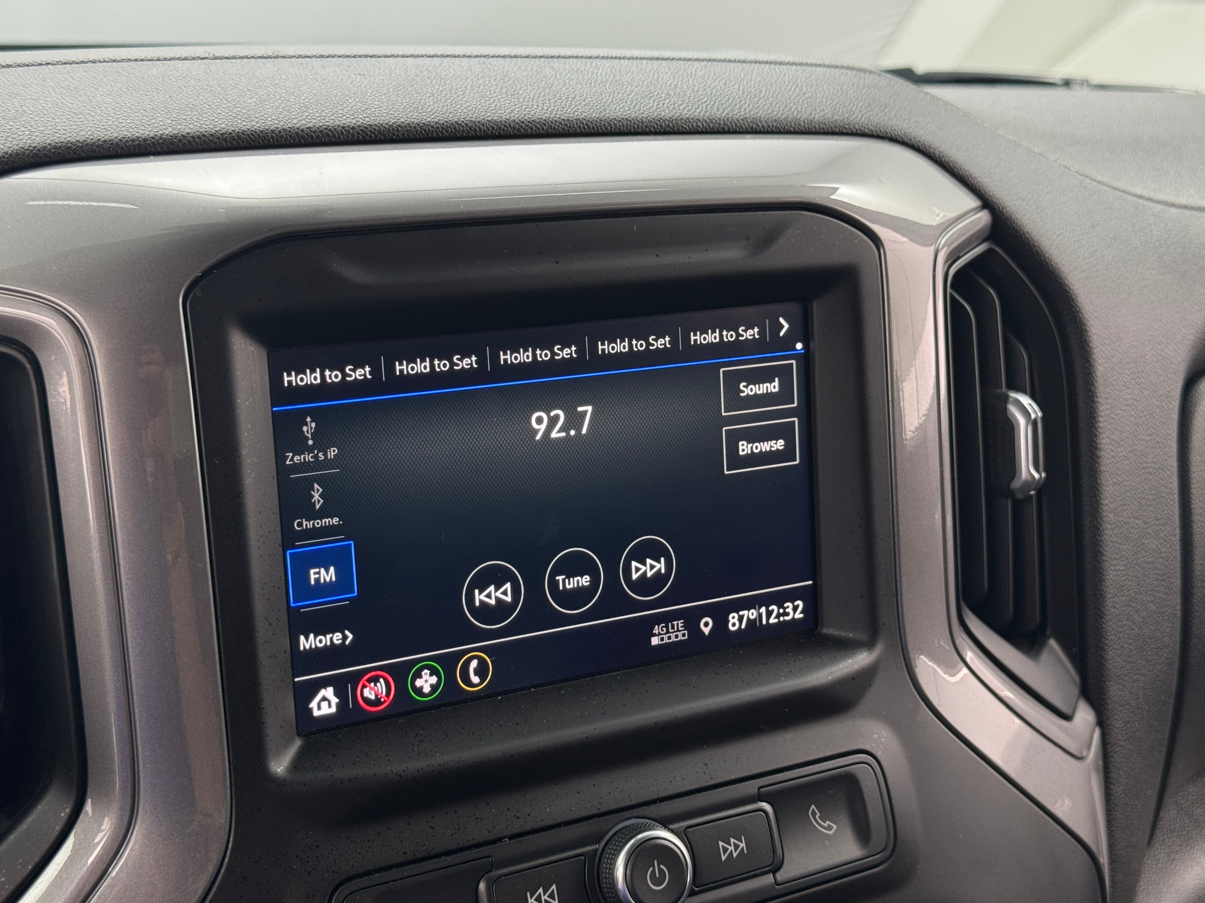Thumbnail: 2020 Chevrolet Silverado 1500 - 4