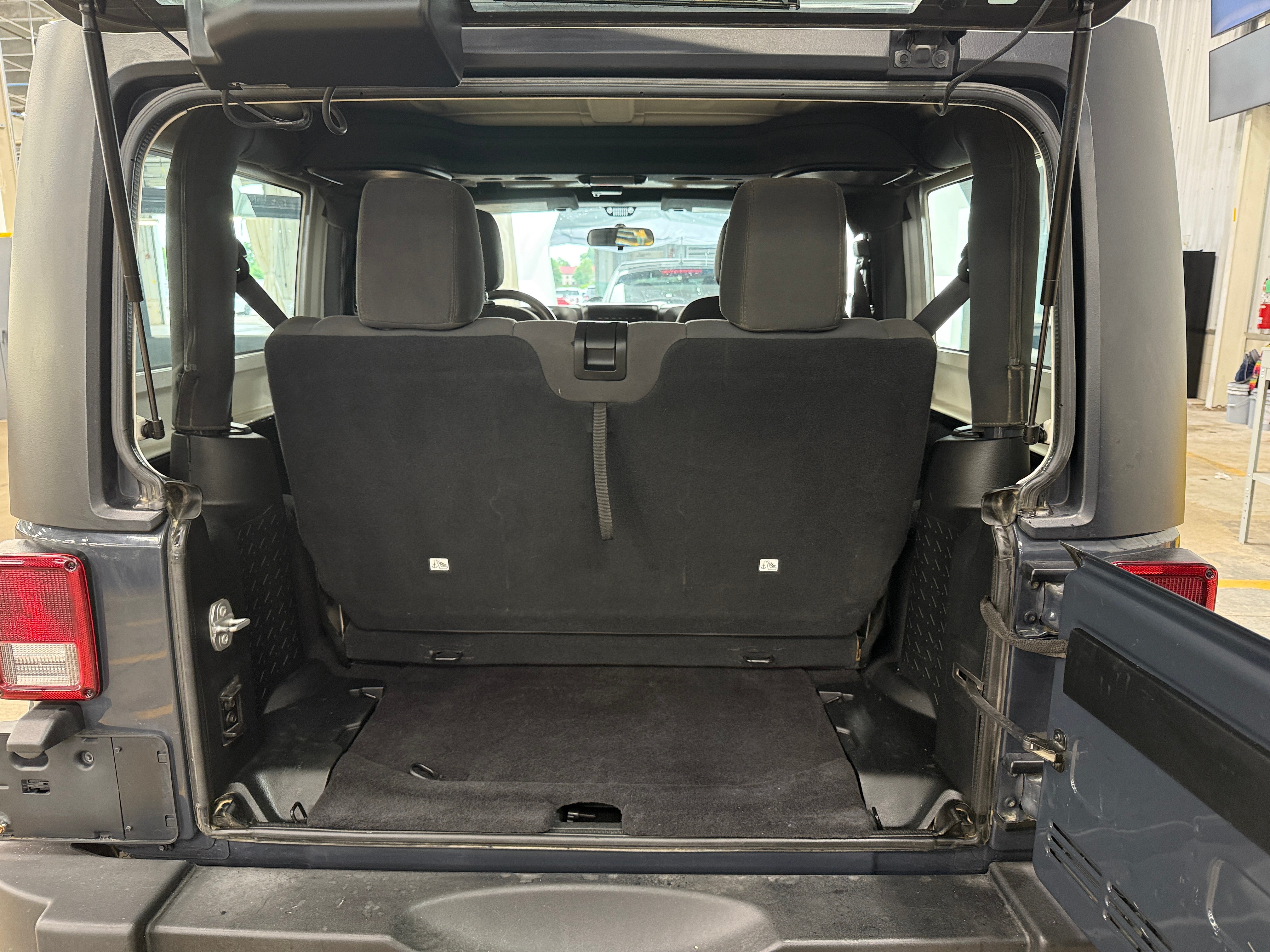 2016 Jeep Wrangler Sport 7