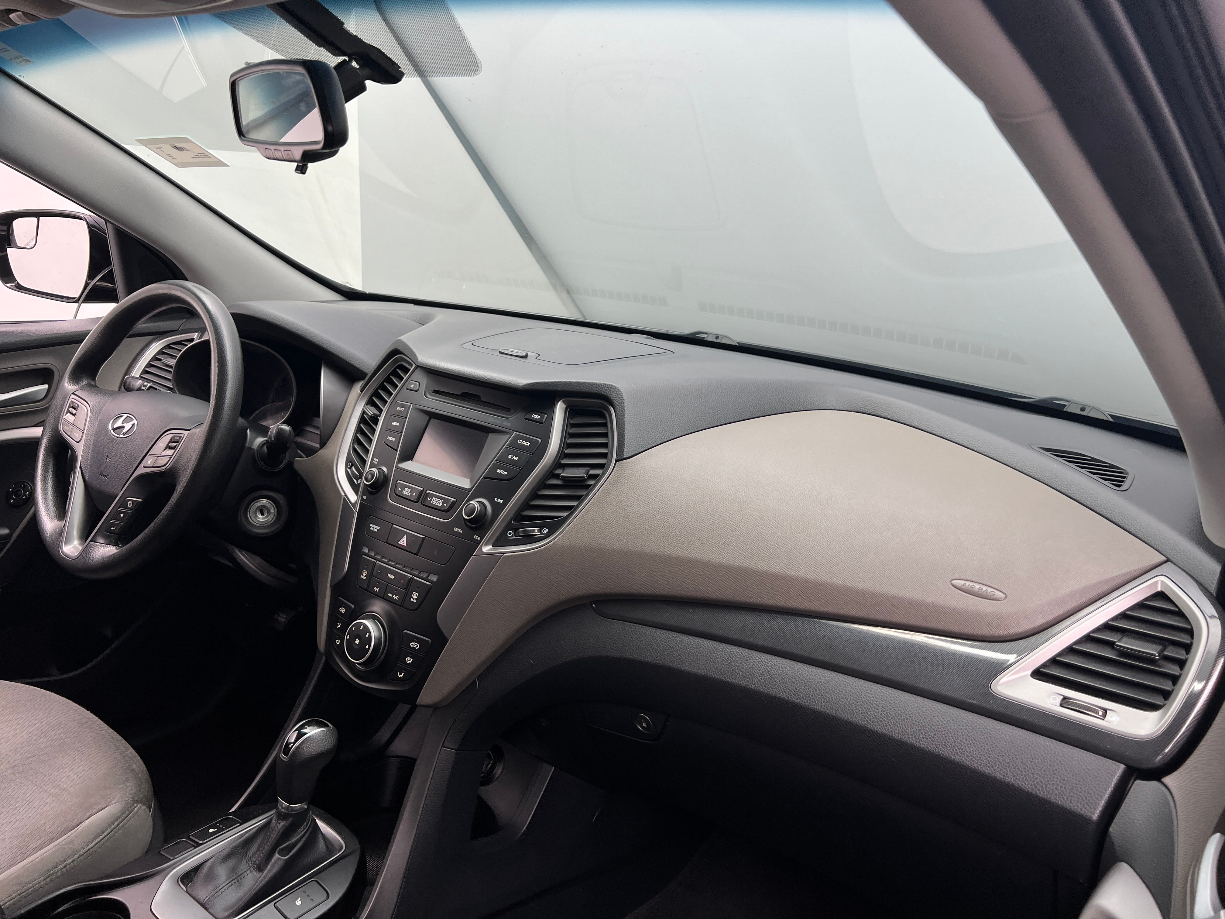 Thumbnail: 2015 Hyundai Santa Fe - 3