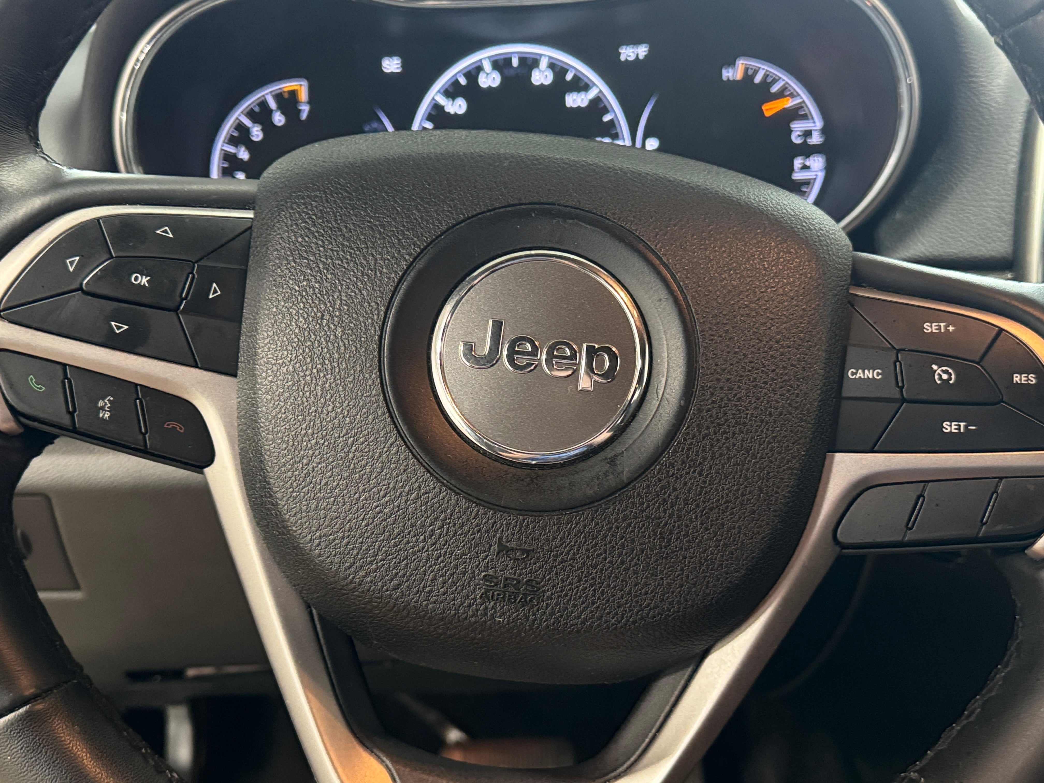 Thumbnail: 2018 Jeep Grand Cherokee - 5
