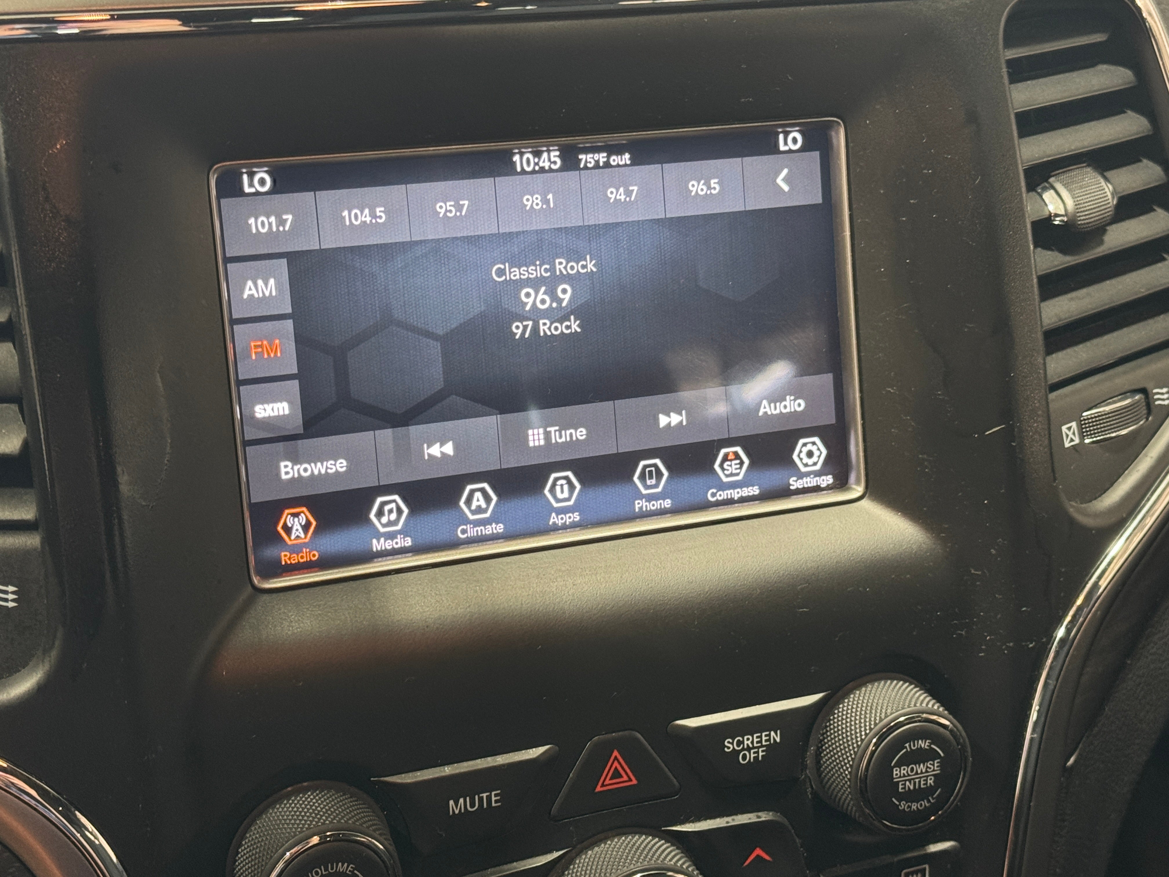Thumbnail: 2018 Jeep Grand Cherokee - 4