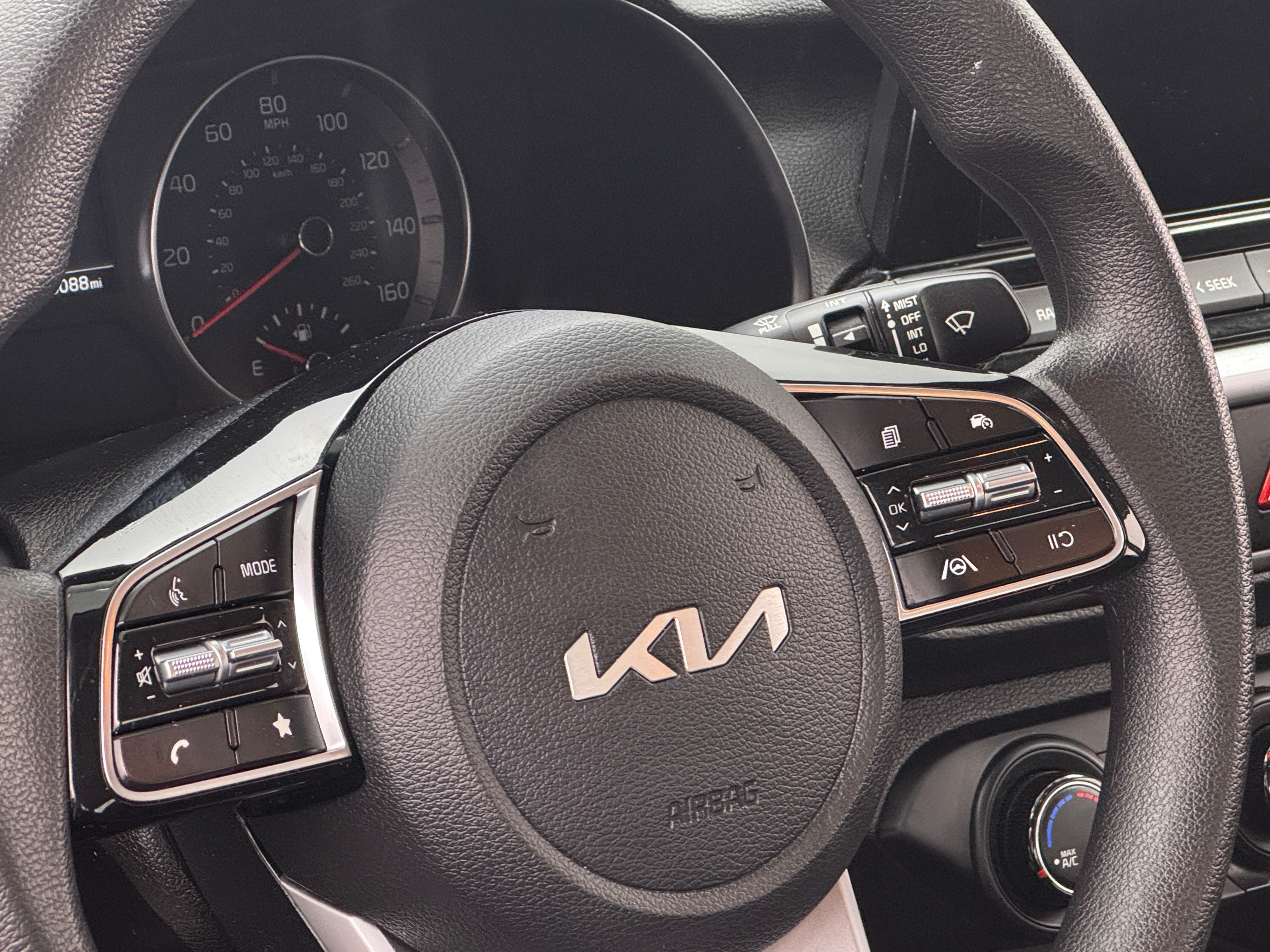 Thumbnail: 2024 Kia Forte - 5