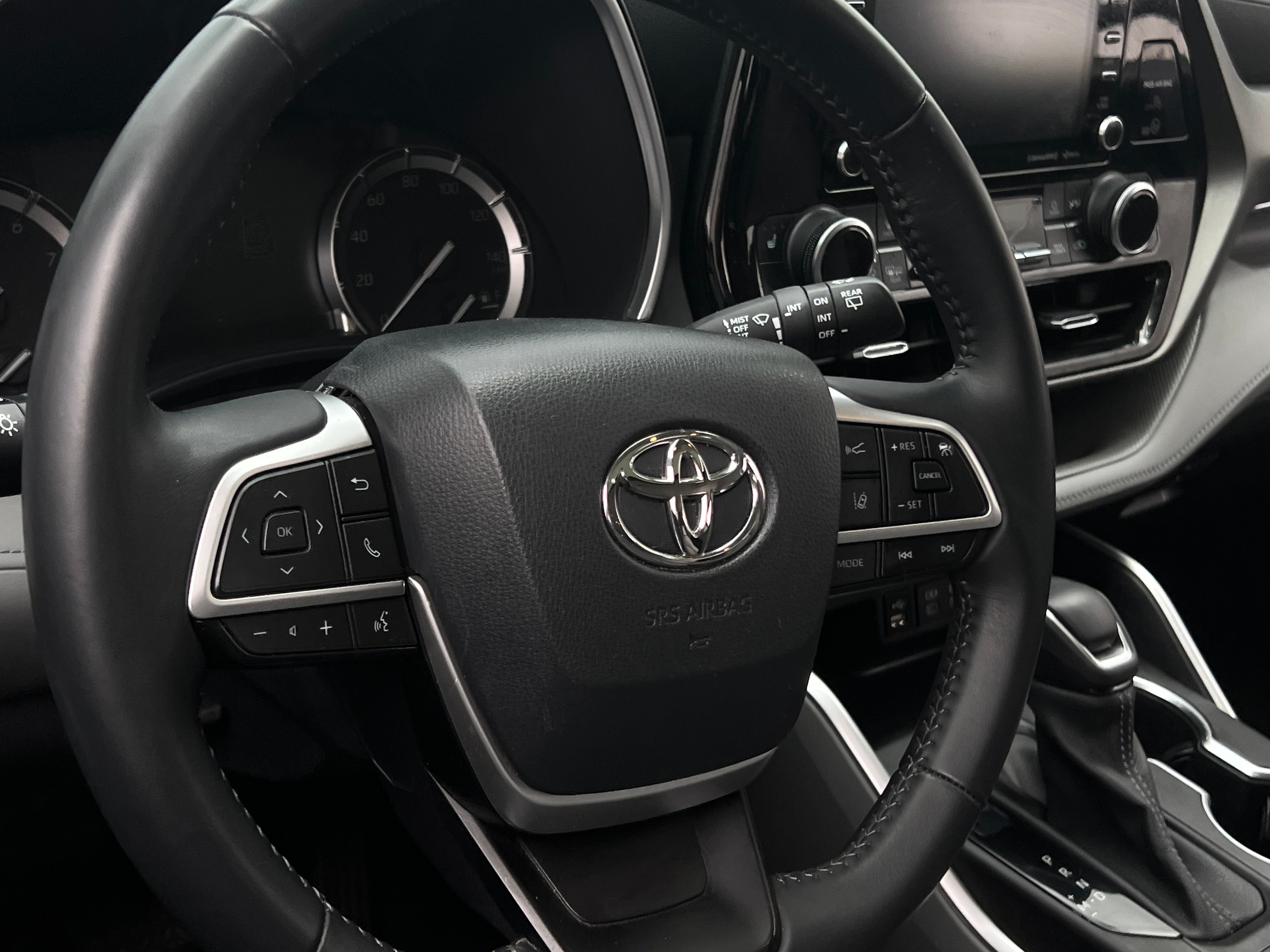 2022 Toyota Highlander XLE 4