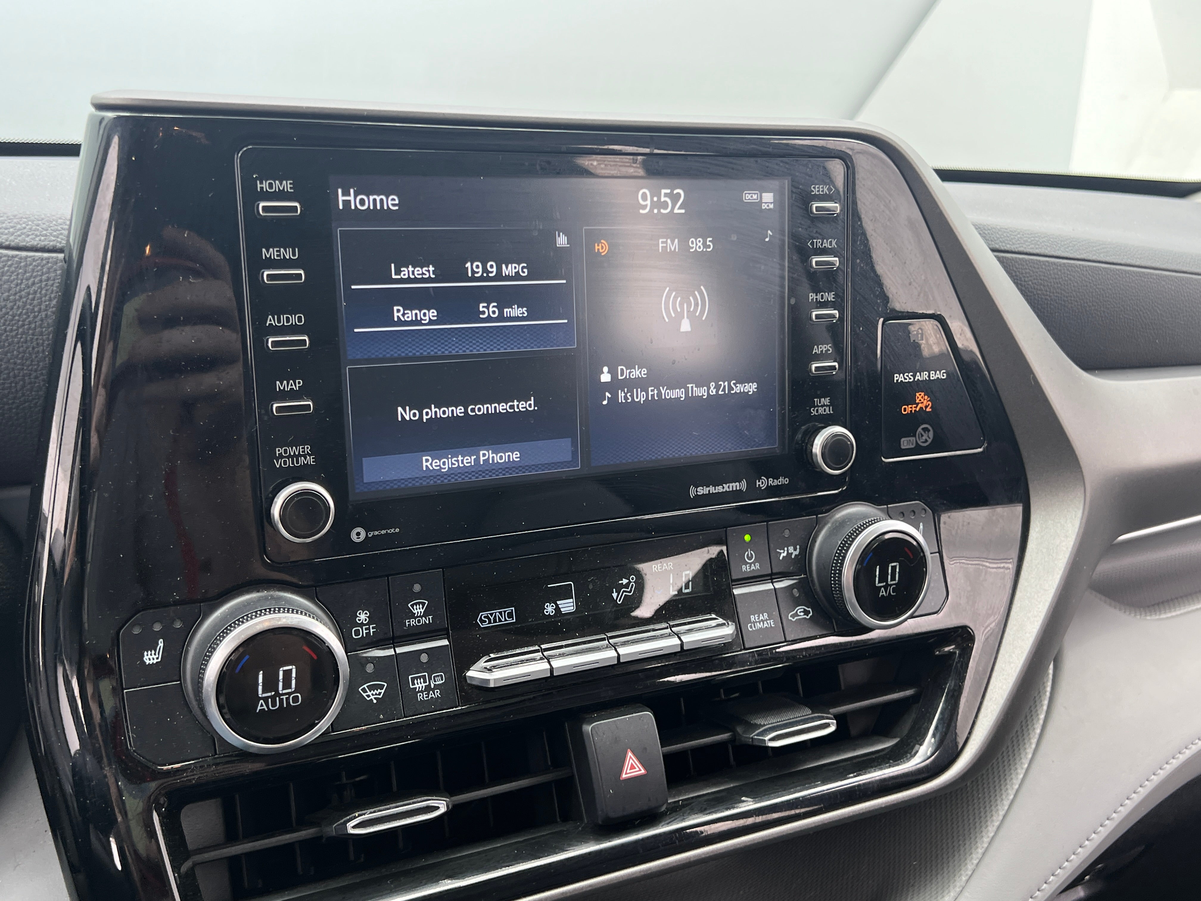 2022 Toyota Highlander XLE 3