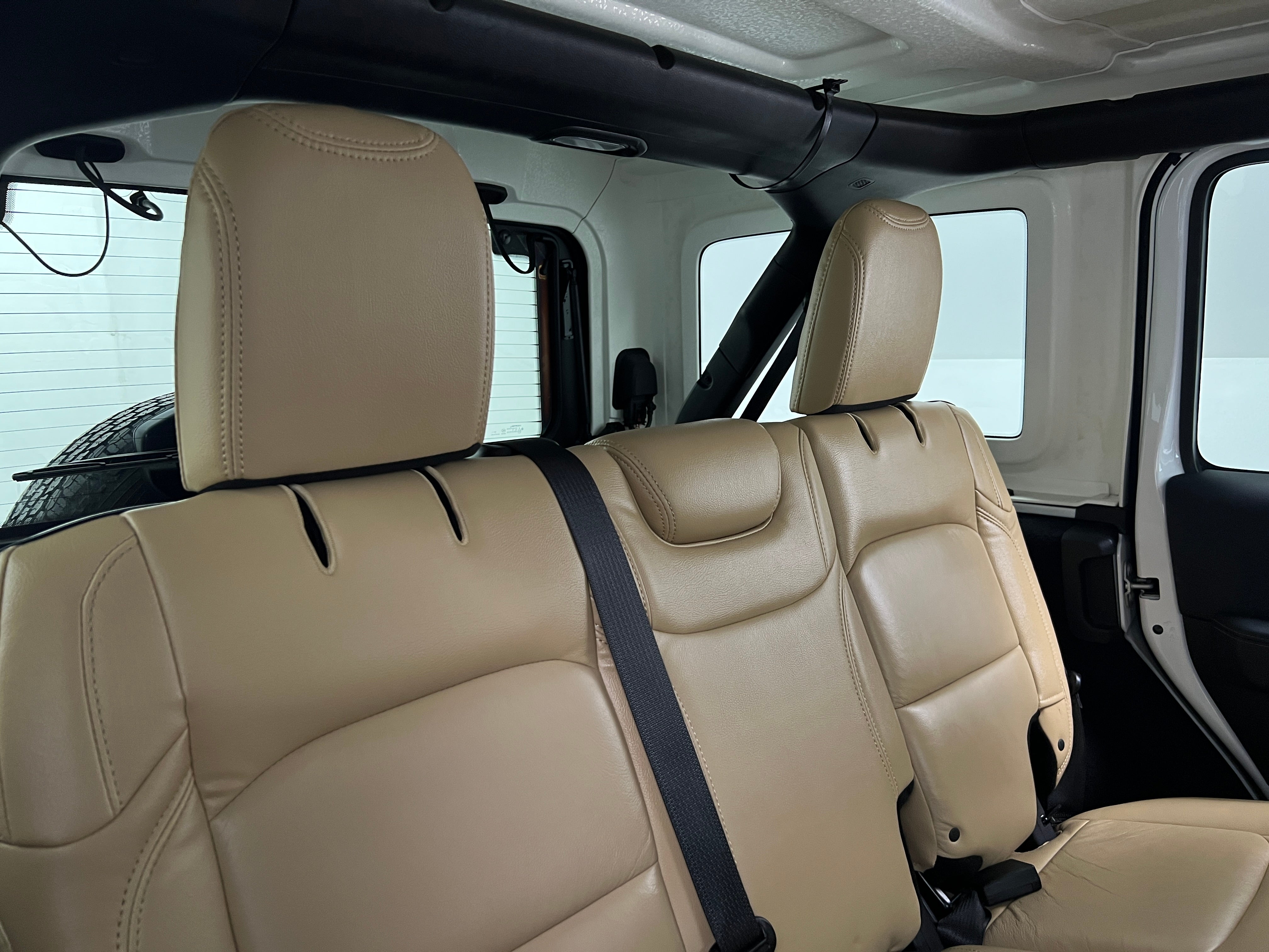 2018 Jeep Wrangler Unlimited Sahara 5