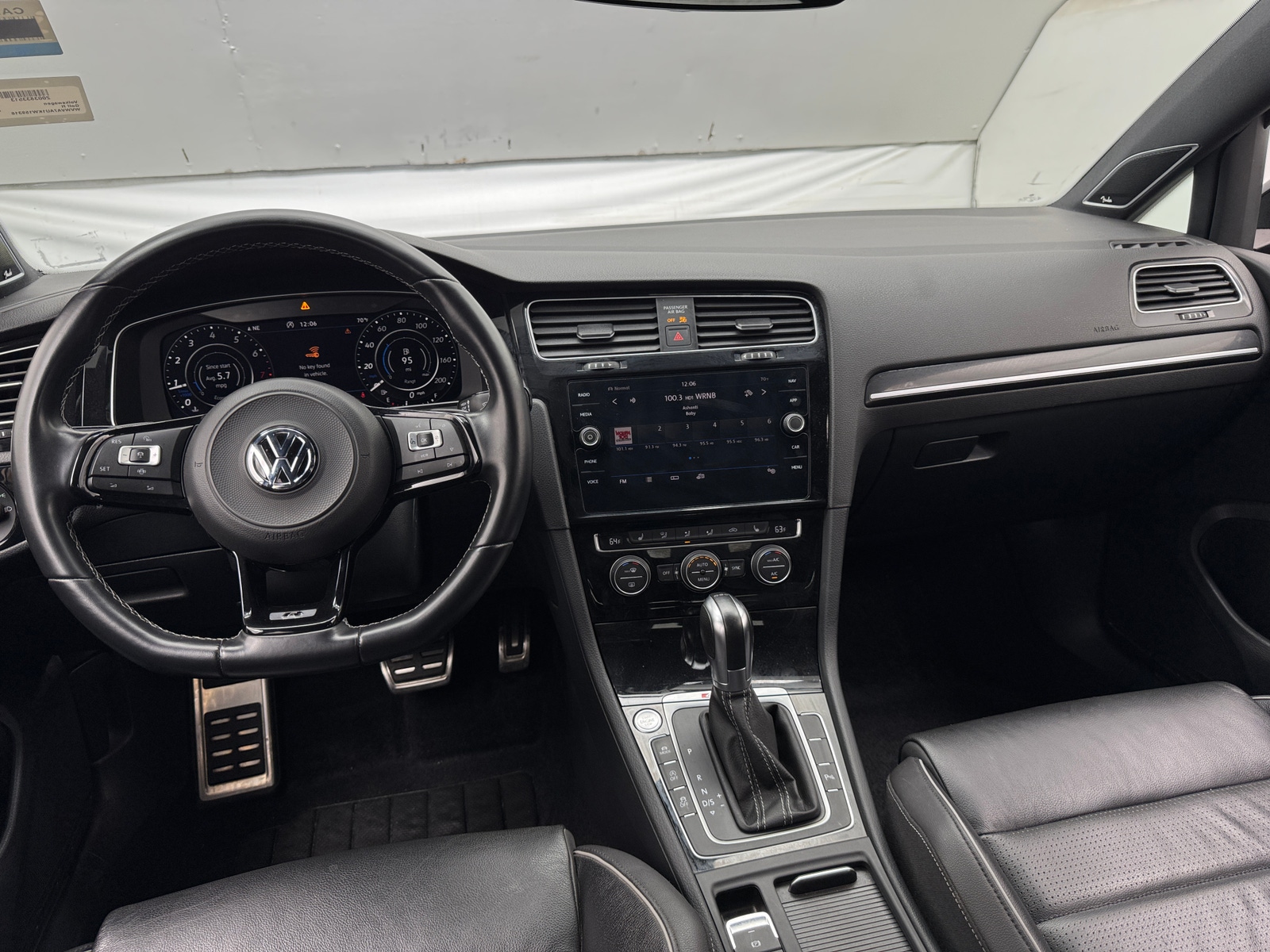 Thumbnail: 2019 Volkswagen Golf - 2