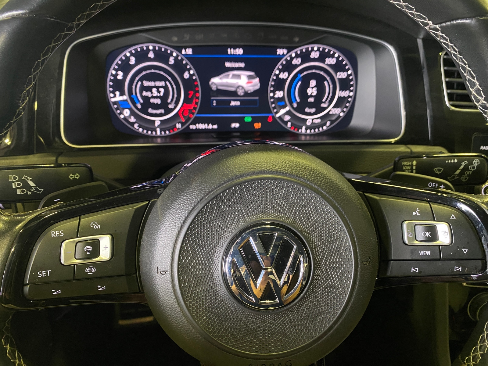 Thumbnail: 2019 Volkswagen Golf - 4