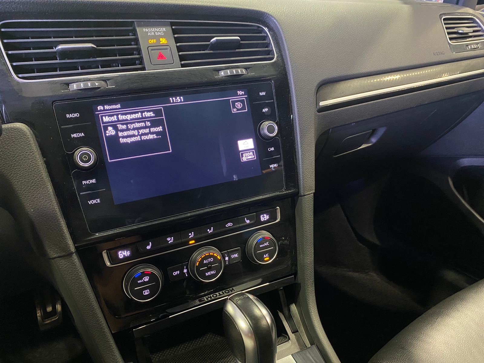 Thumbnail: 2019 Volkswagen Golf - 3