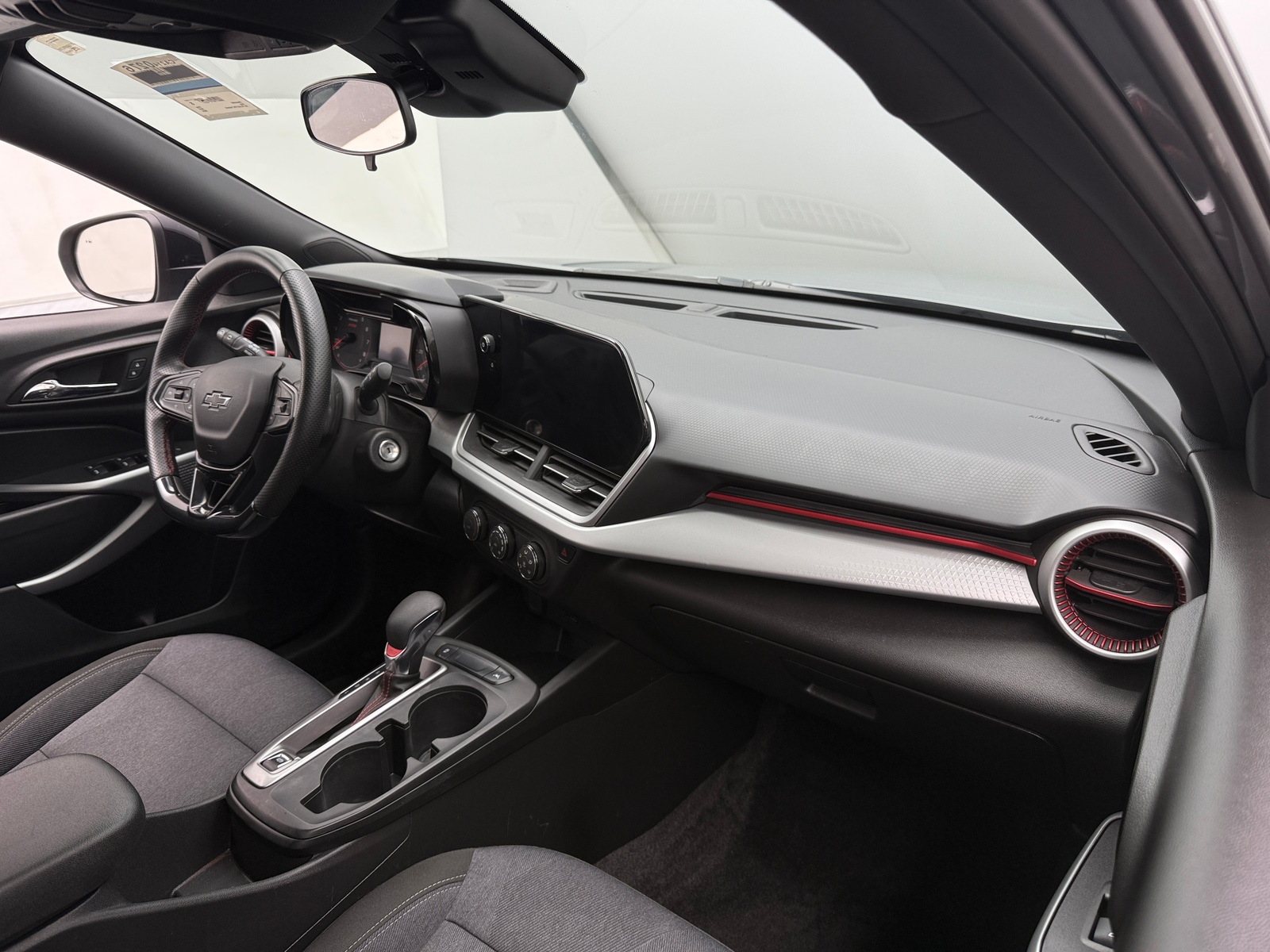 Thumbnail: 2024 Chevrolet Trax - 3