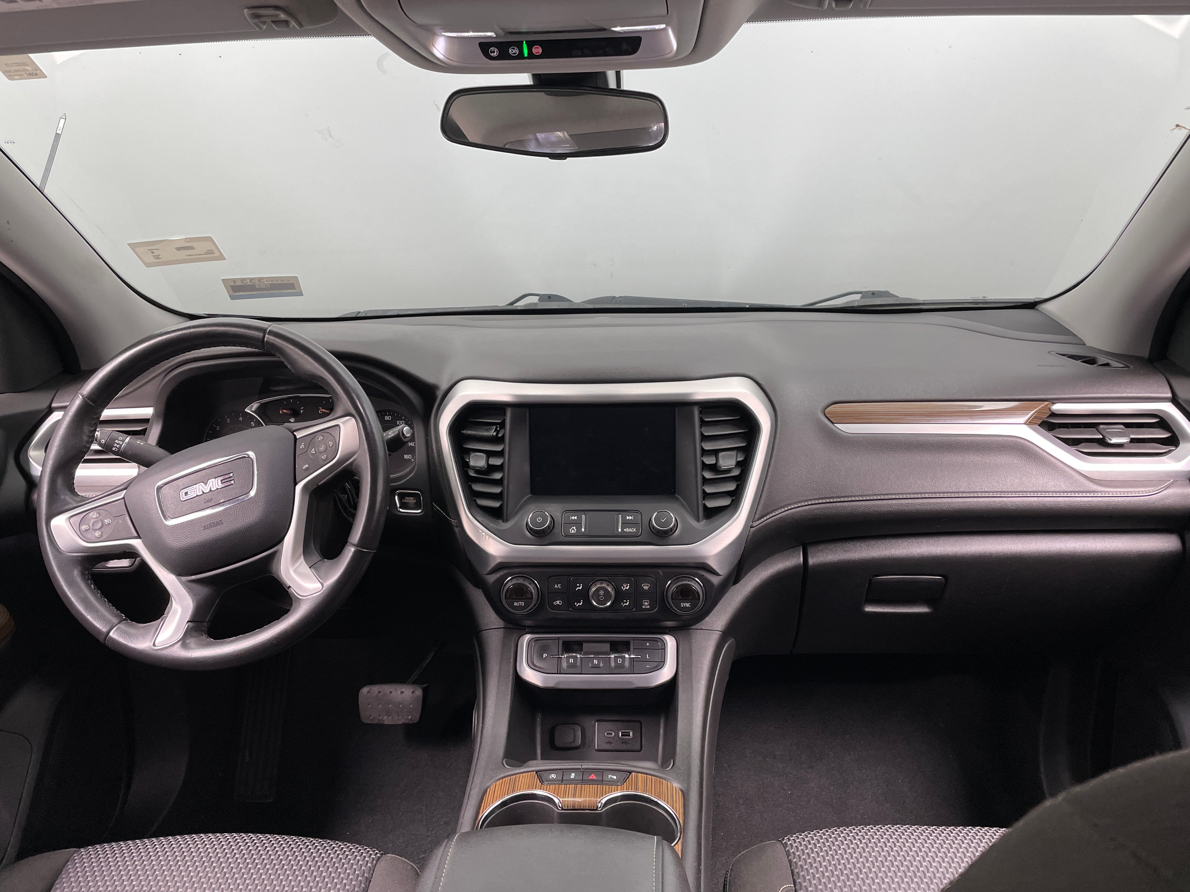 2020 GMC Acadia SLE 3