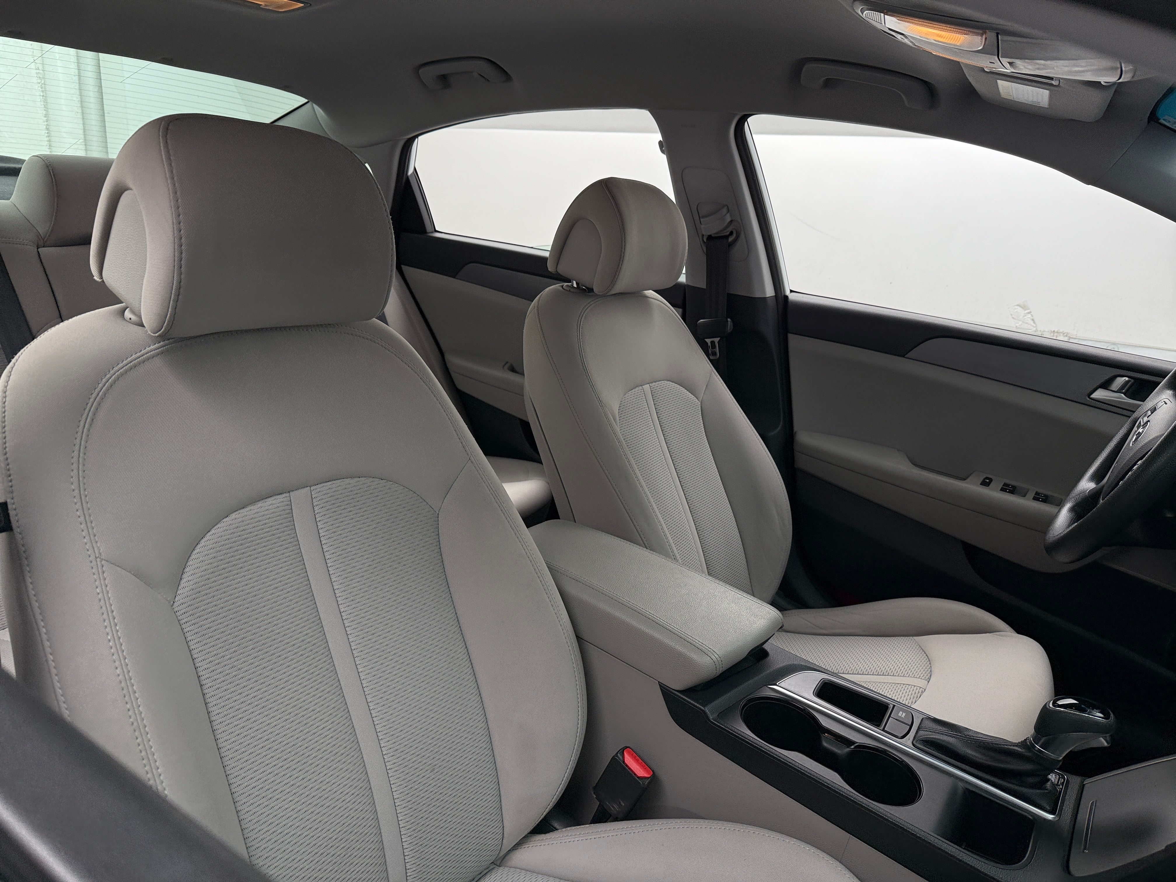 2015 Hyundai Sonata SE 2