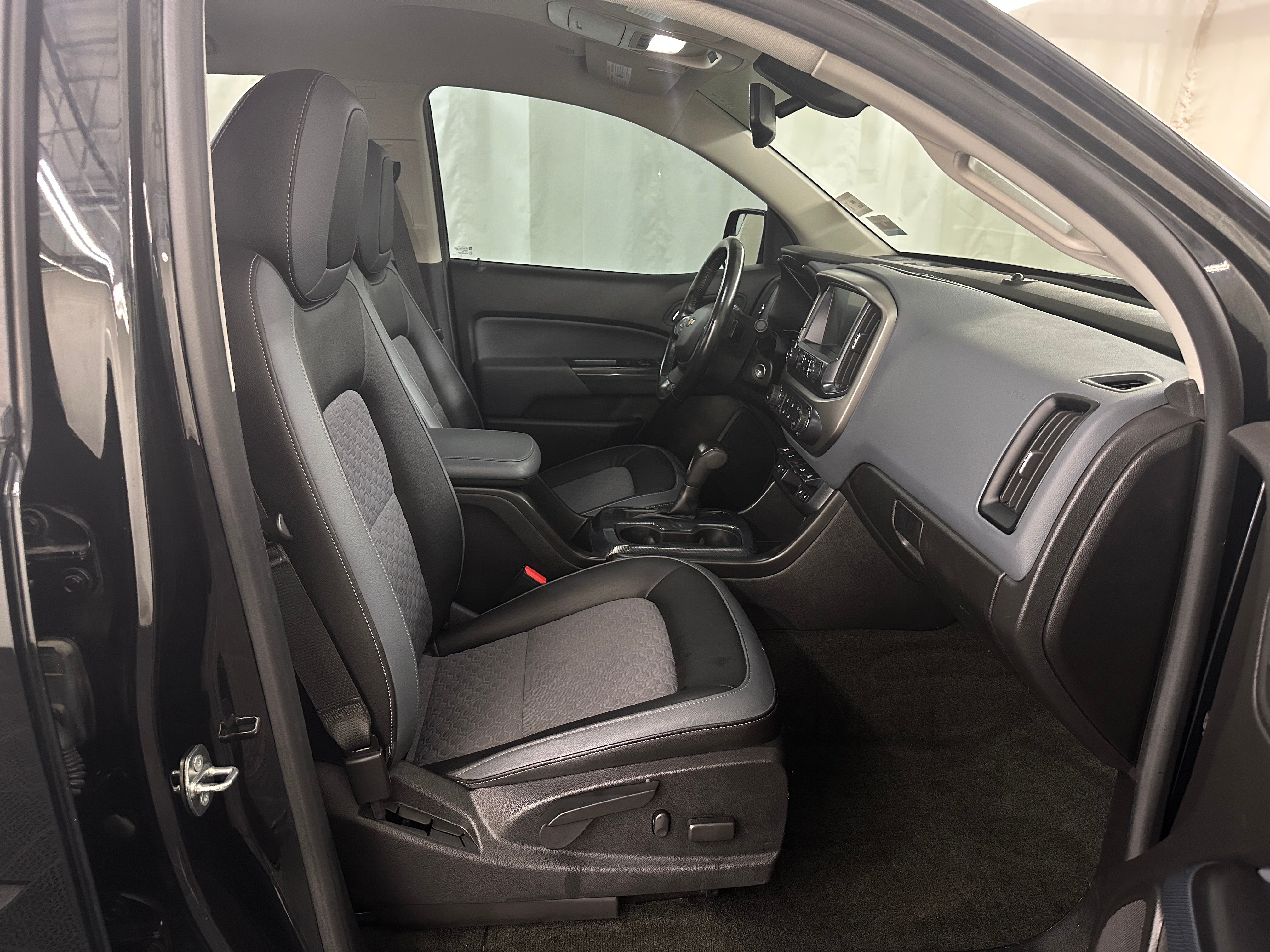 Thumbnail: 2018 Chevrolet Colorado - 2