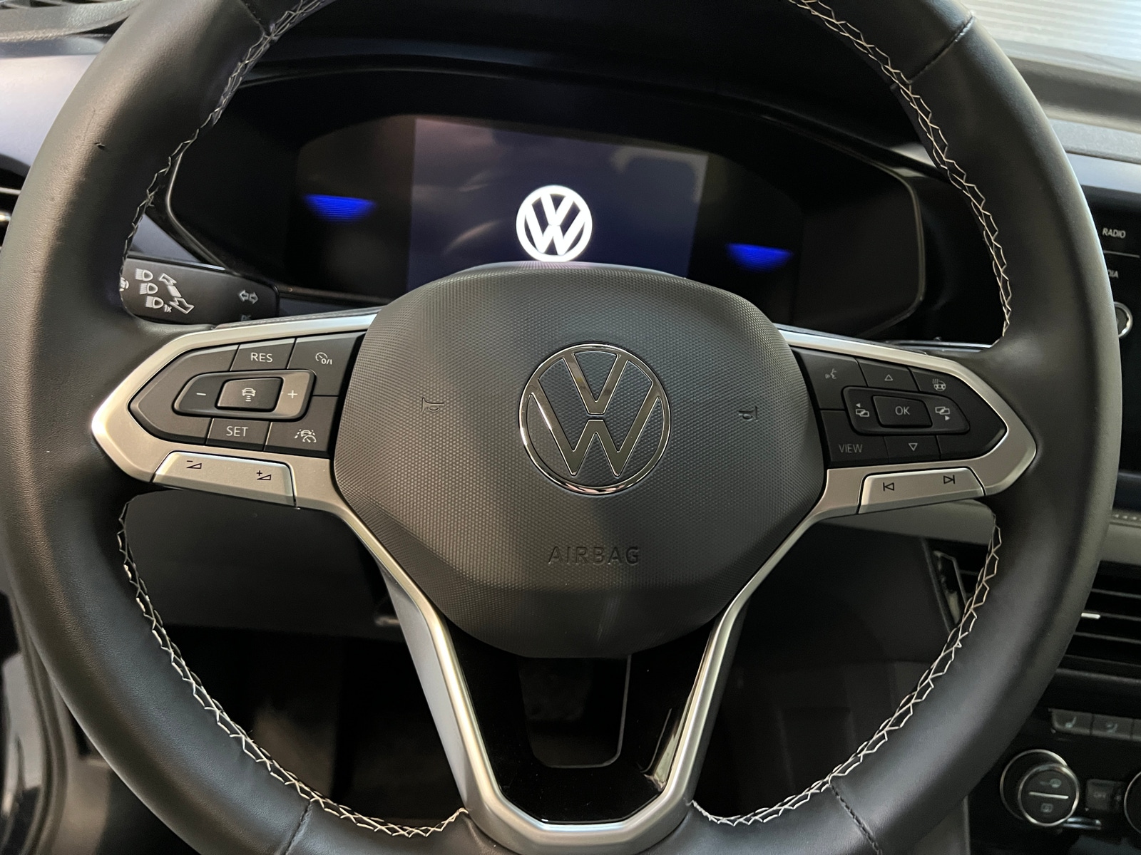 Thumbnail: 2024 Volkswagen Taos - 4