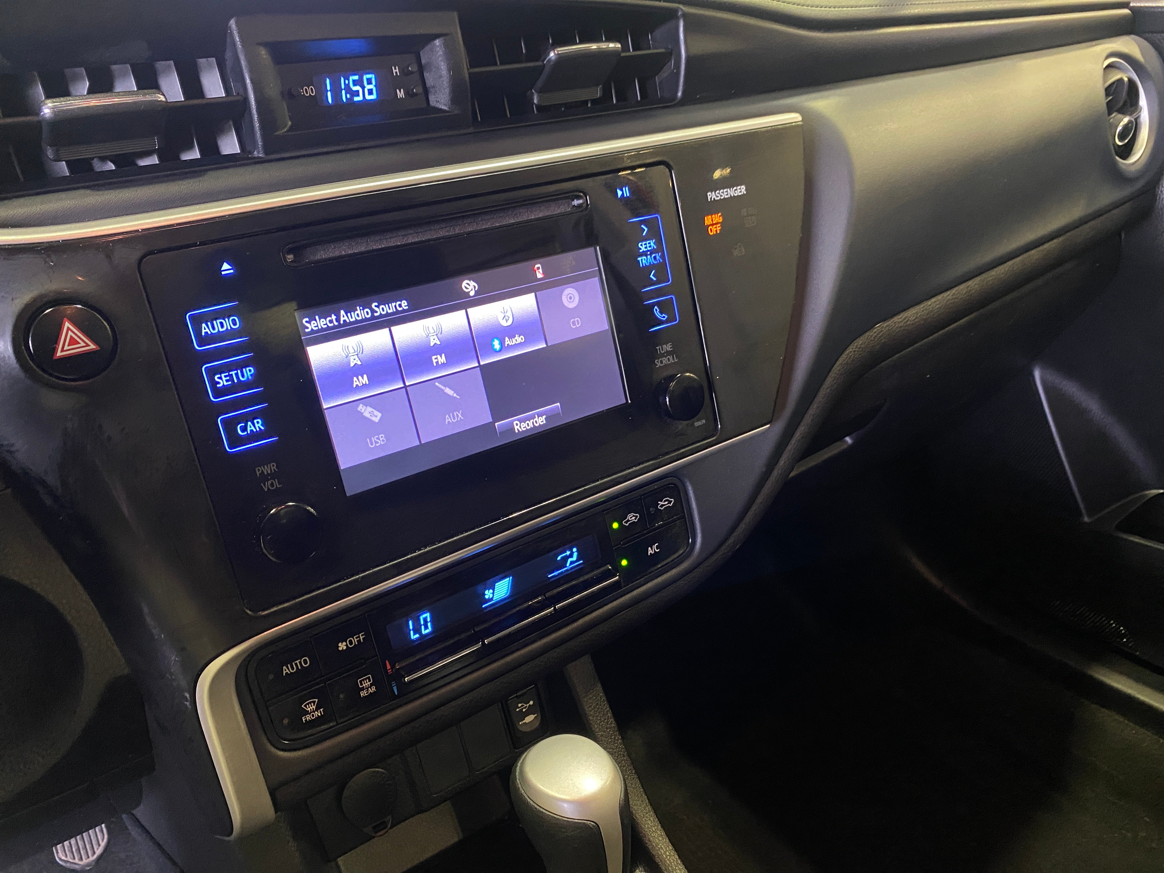 2017 Toyota Corolla LE 4