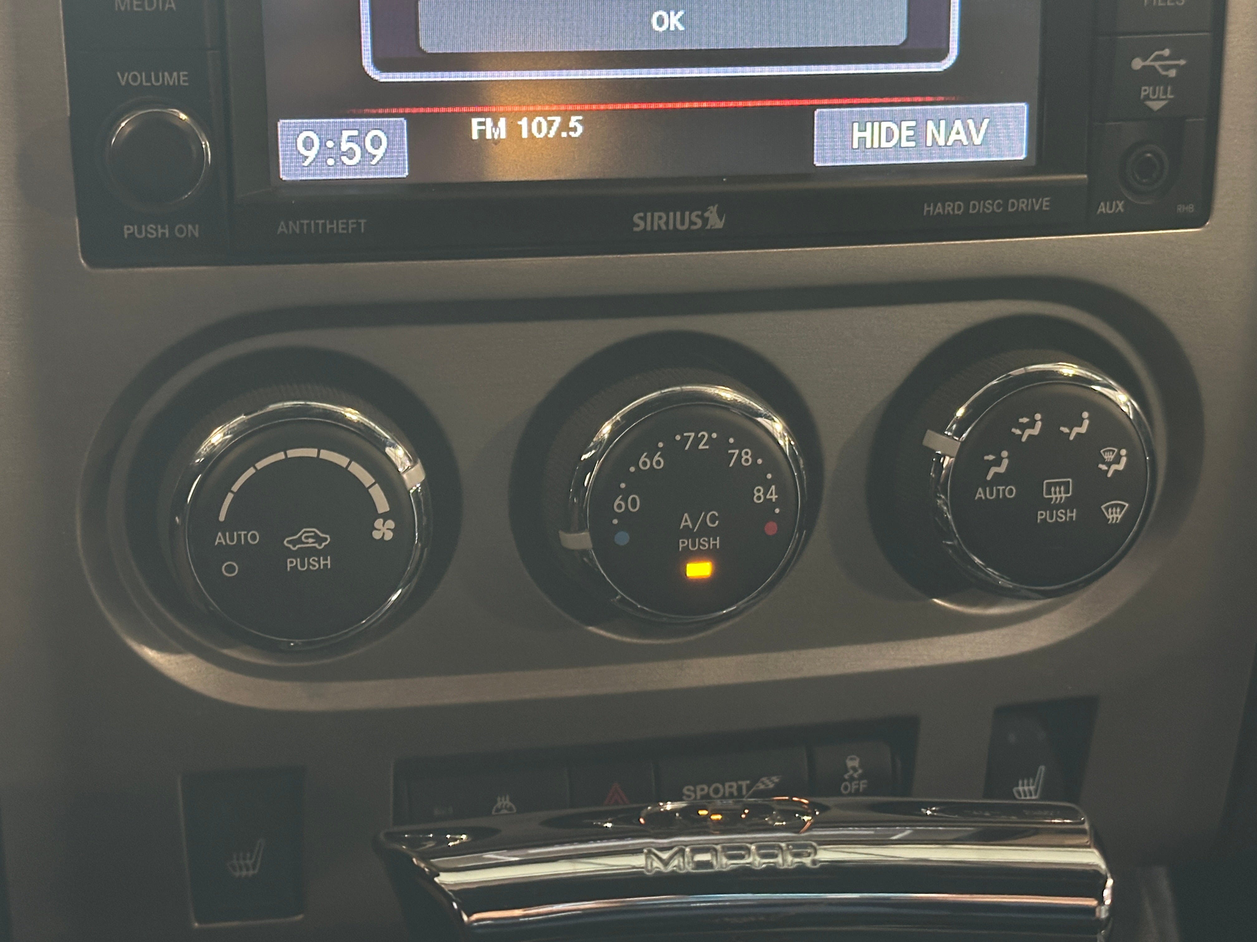 Thumbnail: 2014 Dodge Challenger - 3