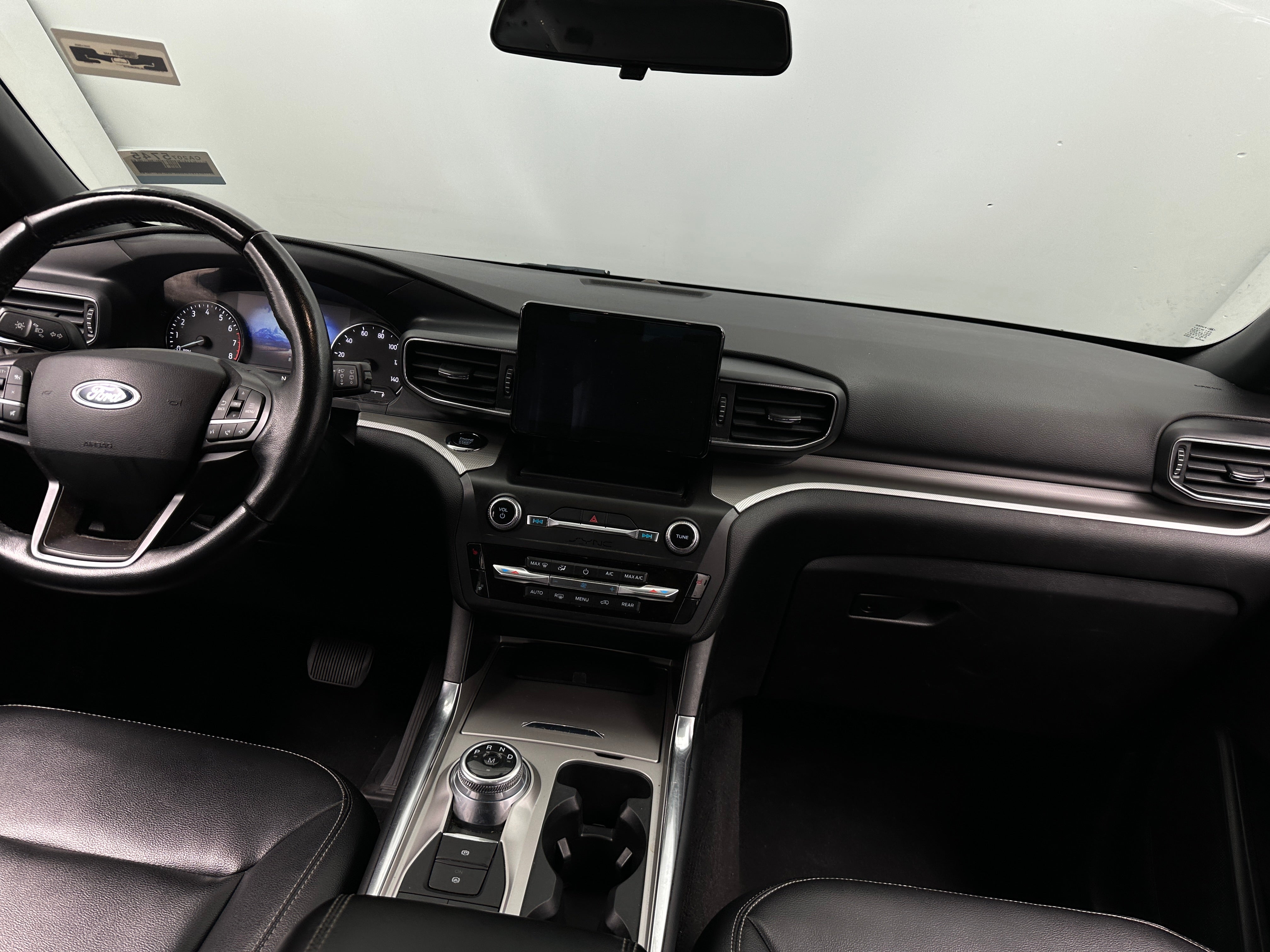 2020 Ford Explorer XLT 3