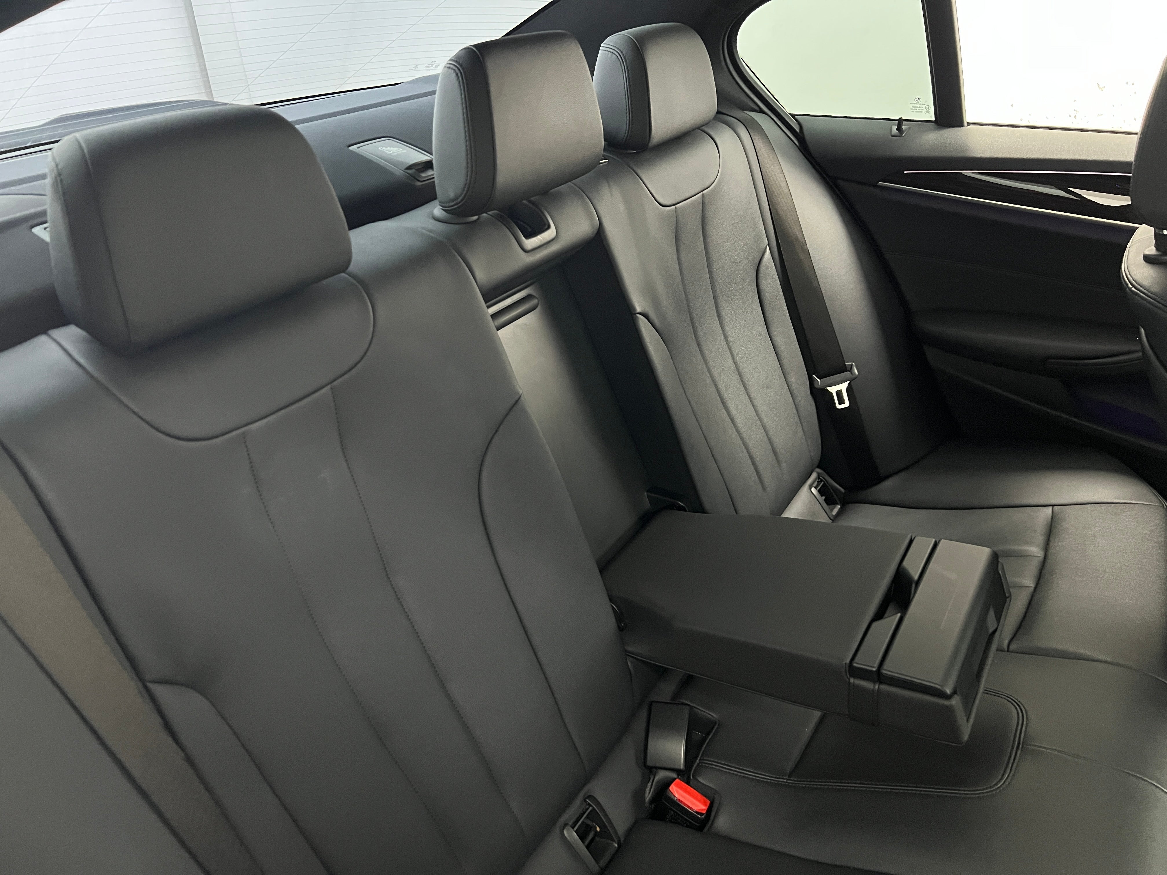 2018 BMW 5 Series 530e iPerformance 5