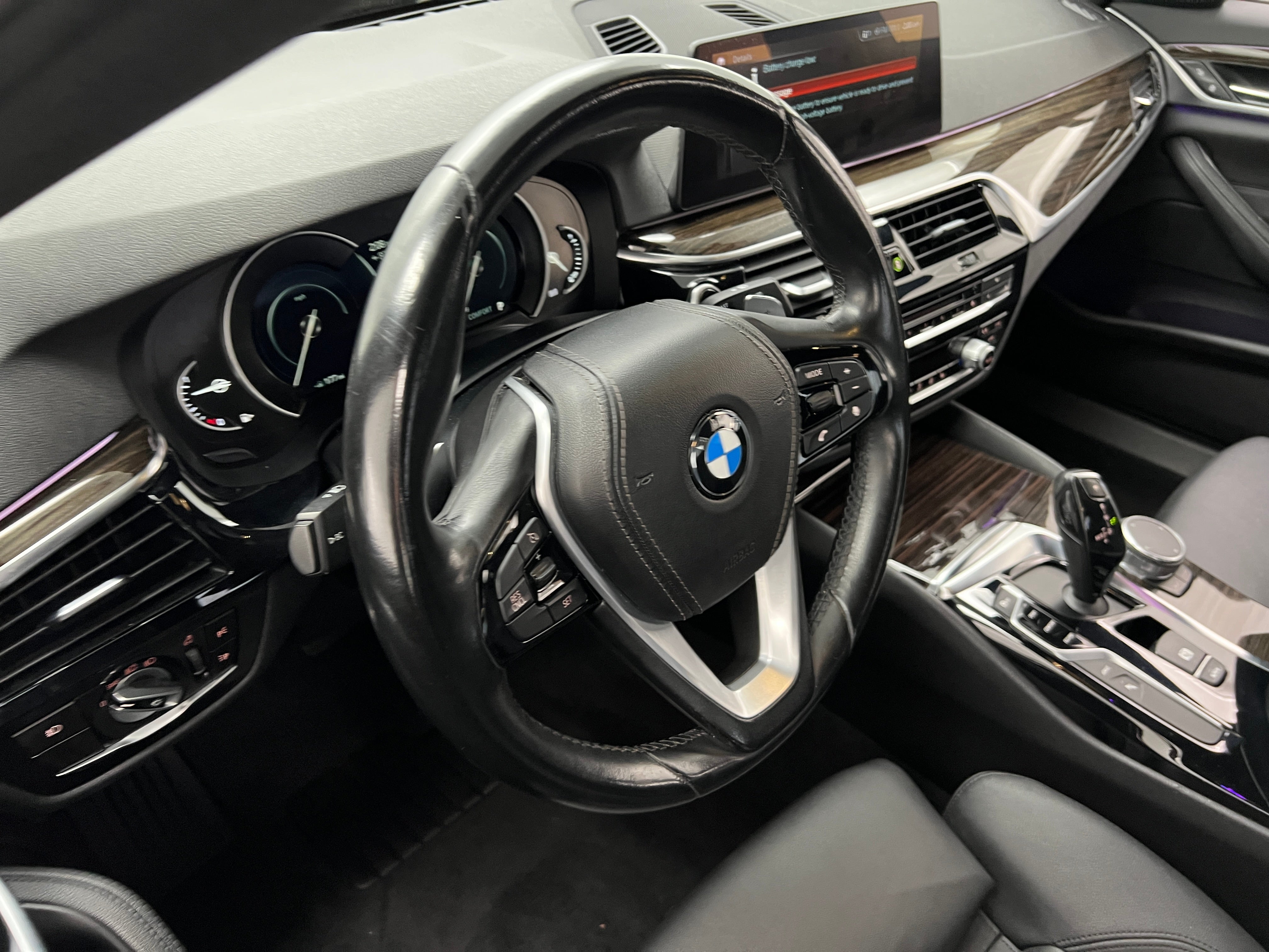 2018 BMW 5 Series 530e iPerformance 4
