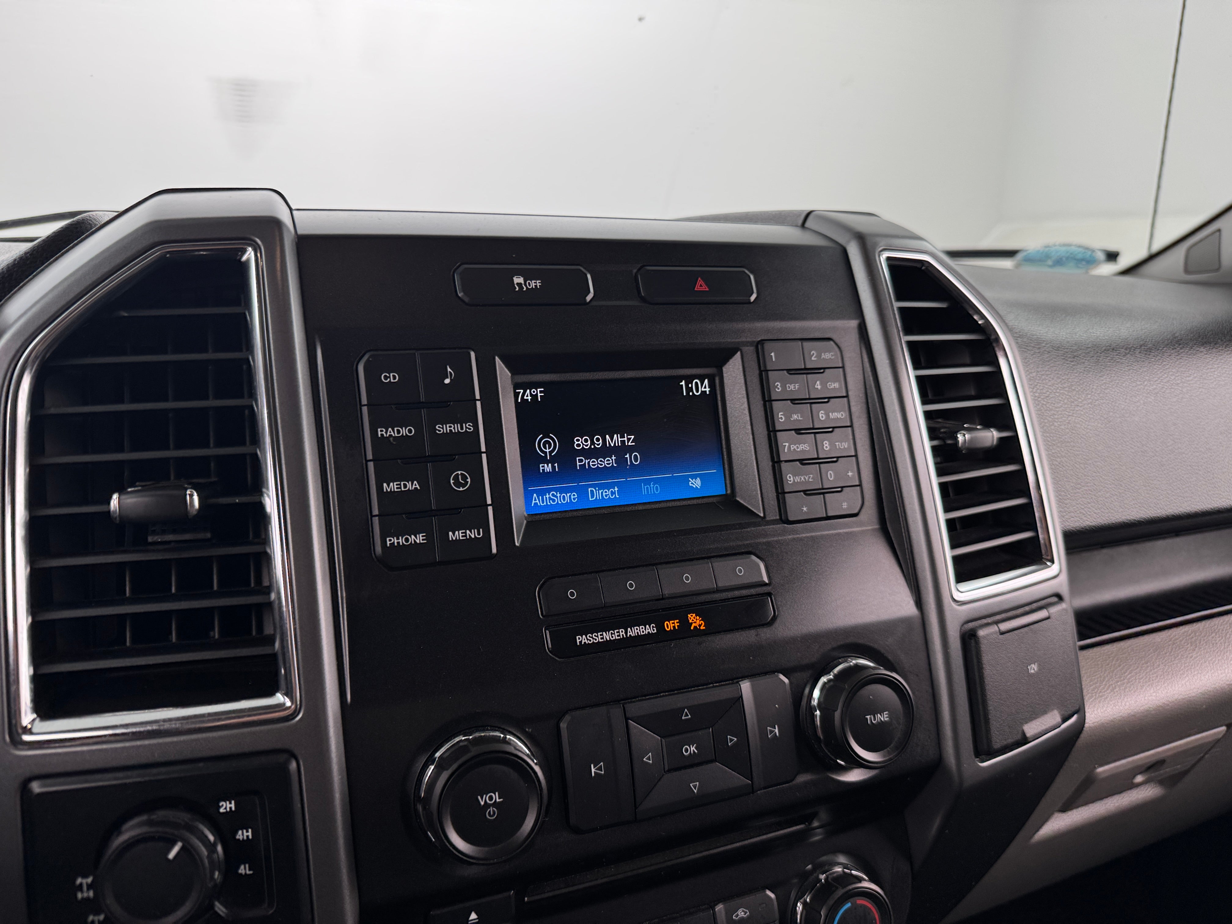 Thumbnail: 2015 Ford Econoline - 4