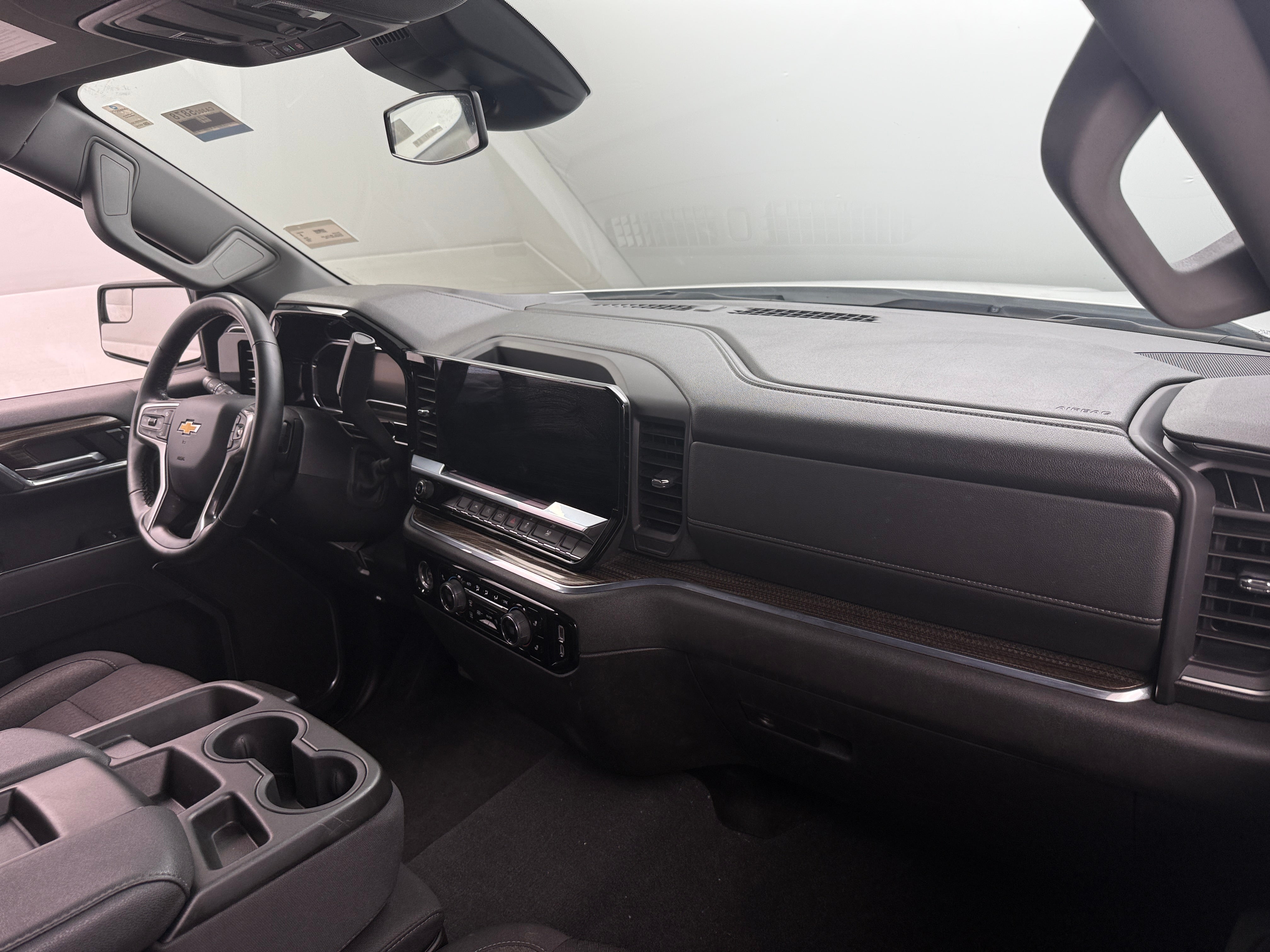 Thumbnail: 2024 Chevrolet Silverado 1500 - 3