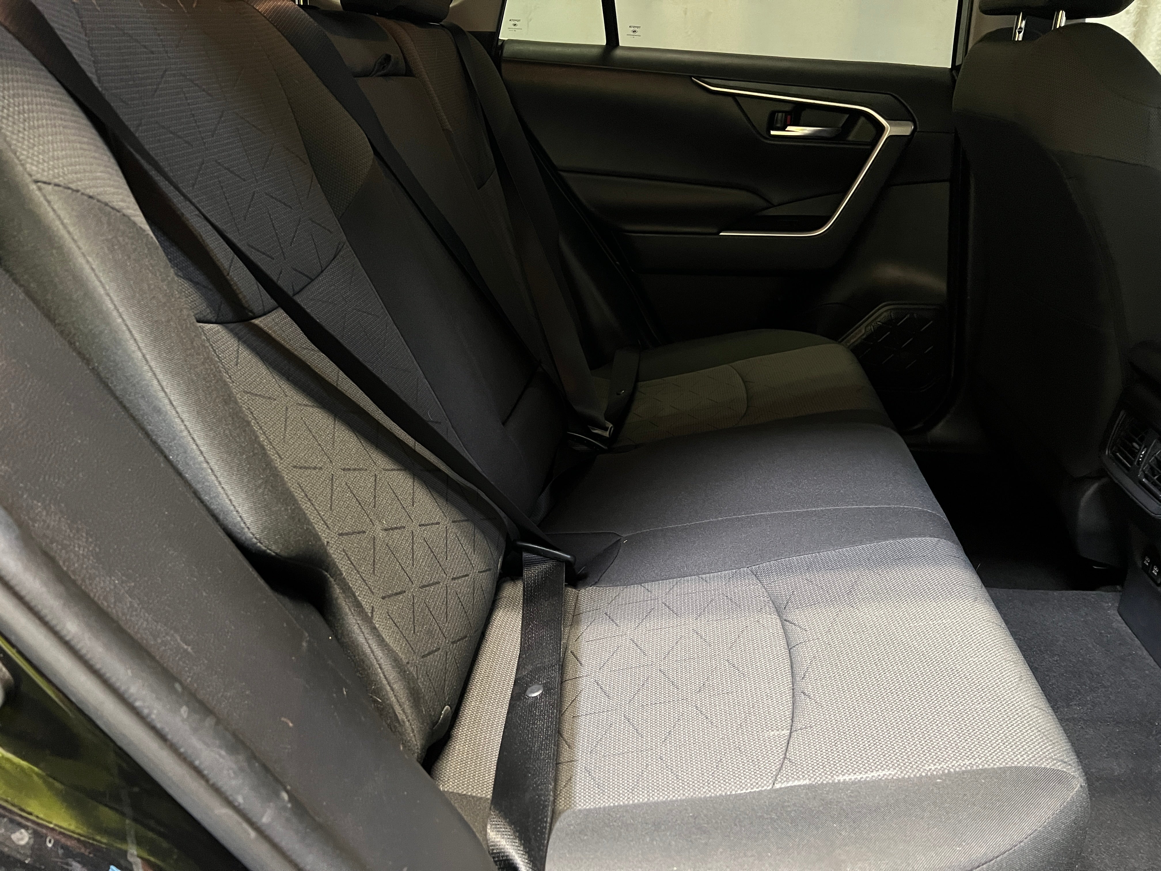 2021 Toyota RAV4 XLE 6